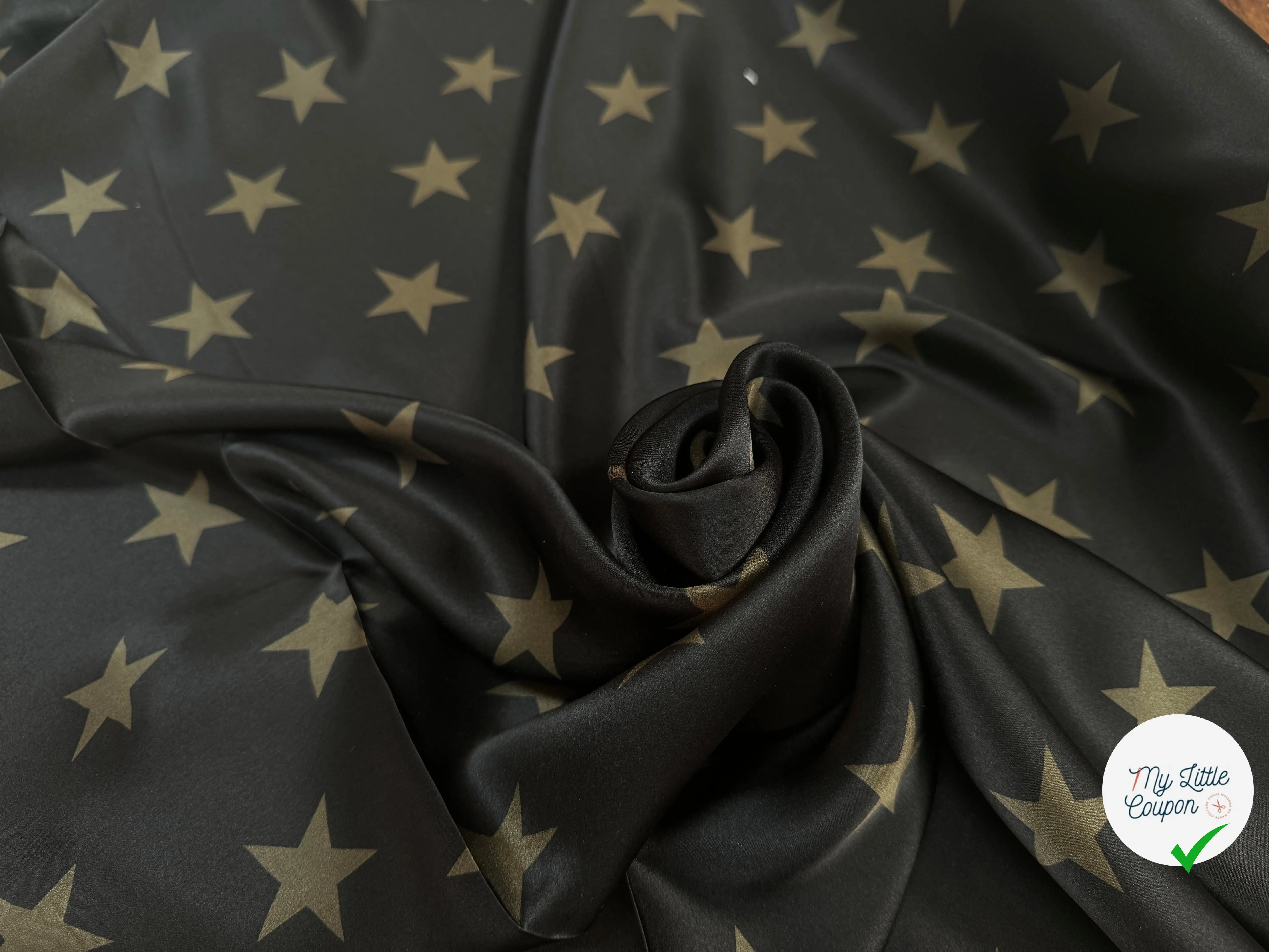 SATIN DE SOIE PRINT ÉTOILÉ KAKI FOND NOIR - My Little Coupon