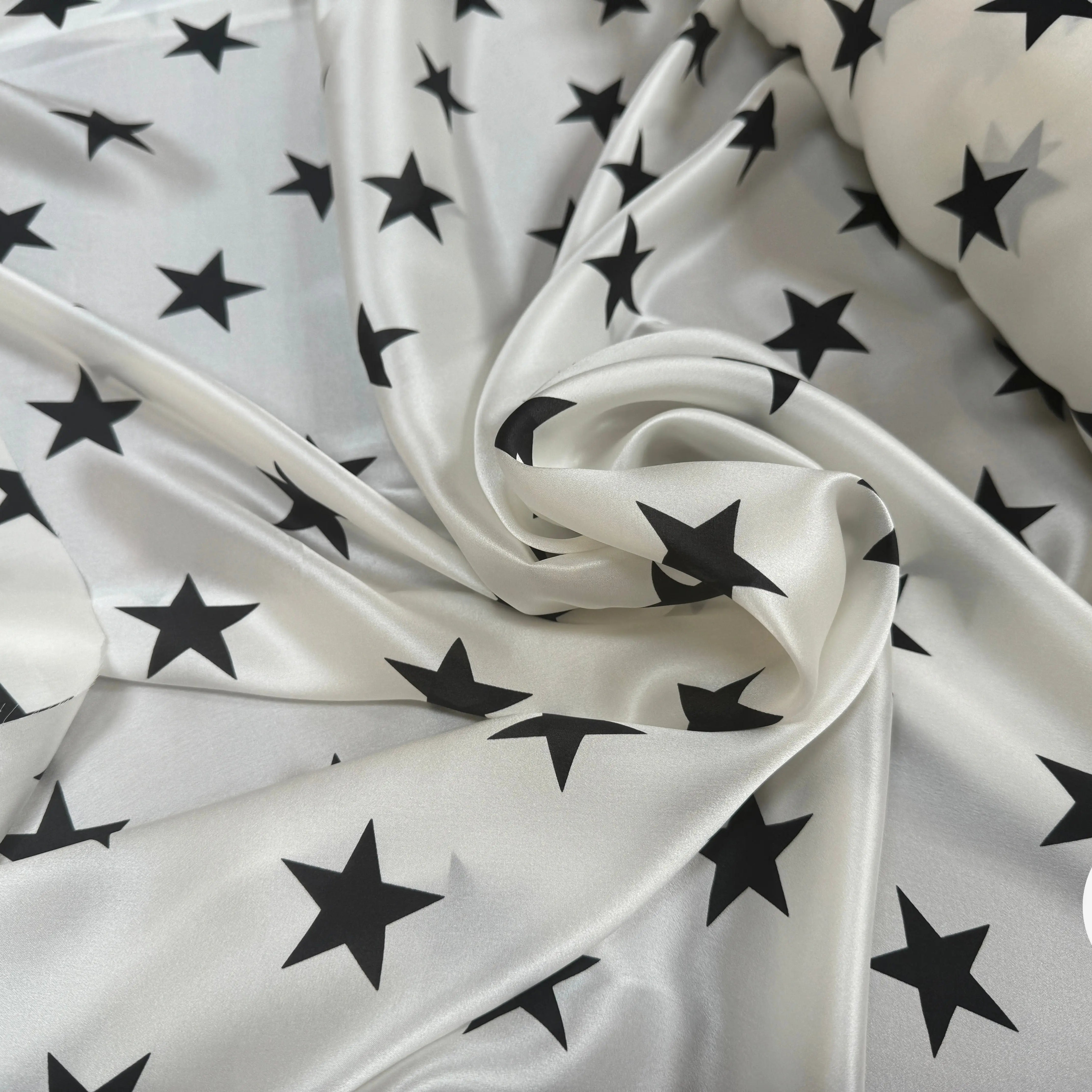 SATIN DE SOIE PRINT ÉTOILÉ NOIR FOND BLANC - My Little Coupon
