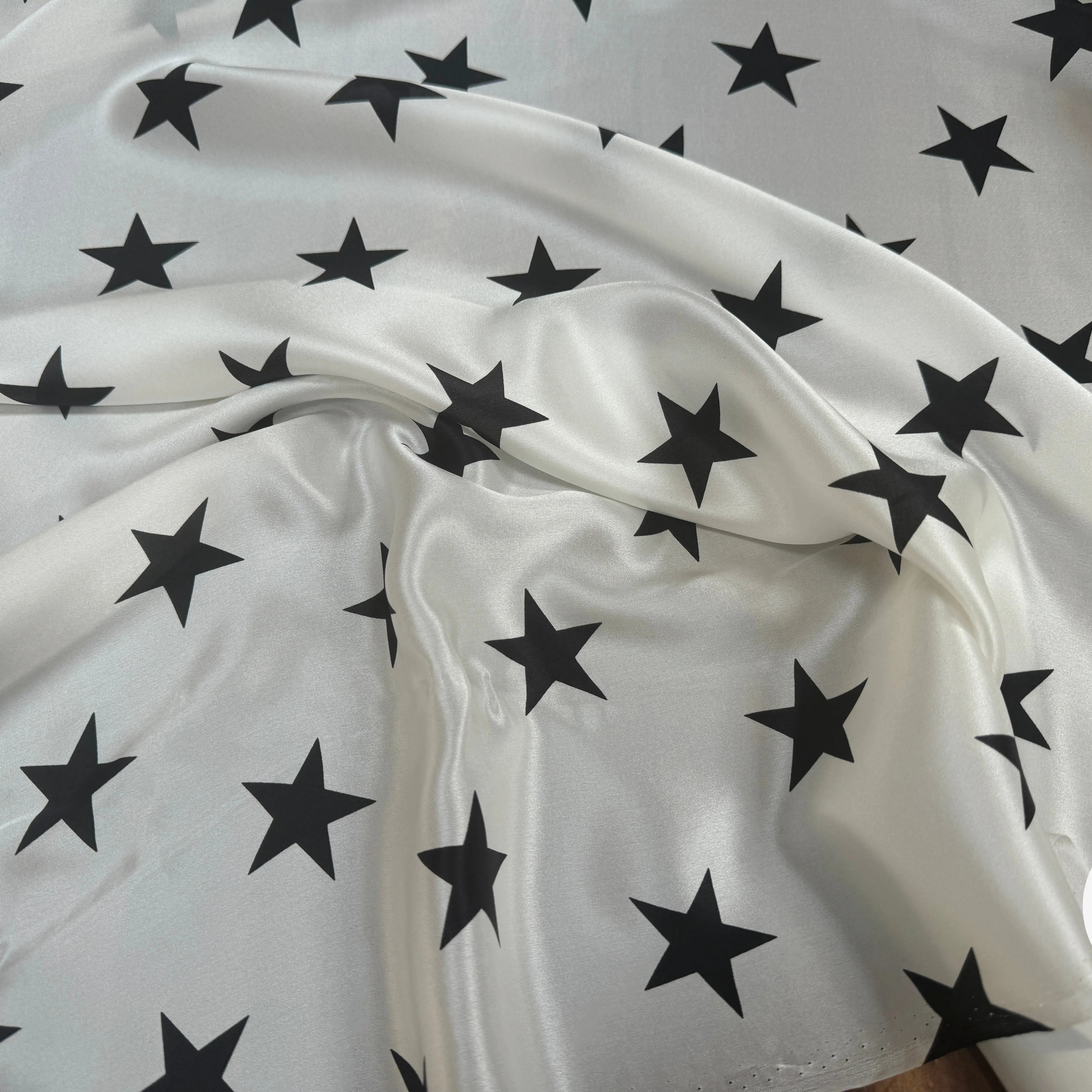 SATIN DE SOIE PRINT ÉTOILÉ NOIR FOND BLANC - My Little Coupon