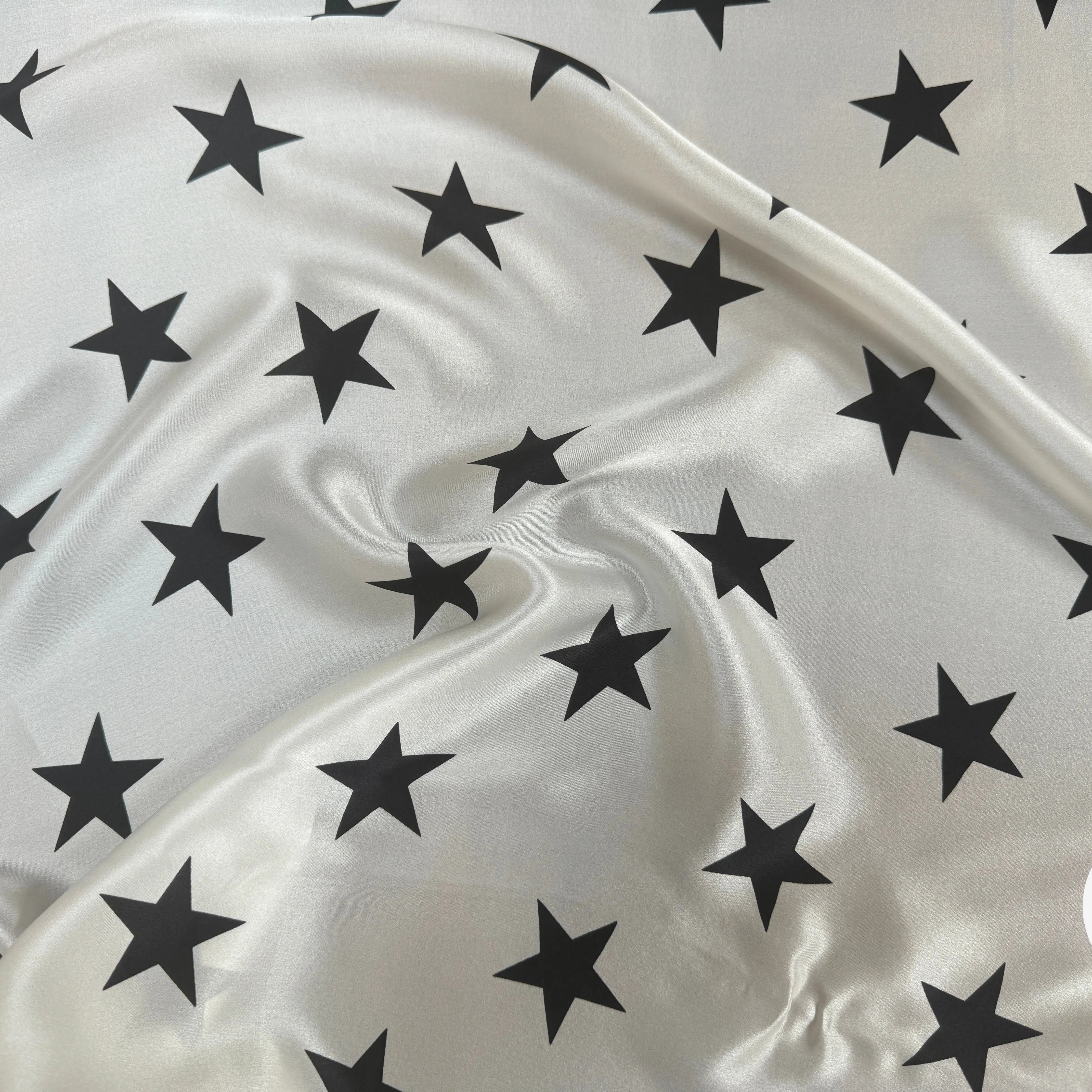 SATIN DE SOIE PRINT ÉTOILÉ NOIR FOND BLANC - My Little Coupon