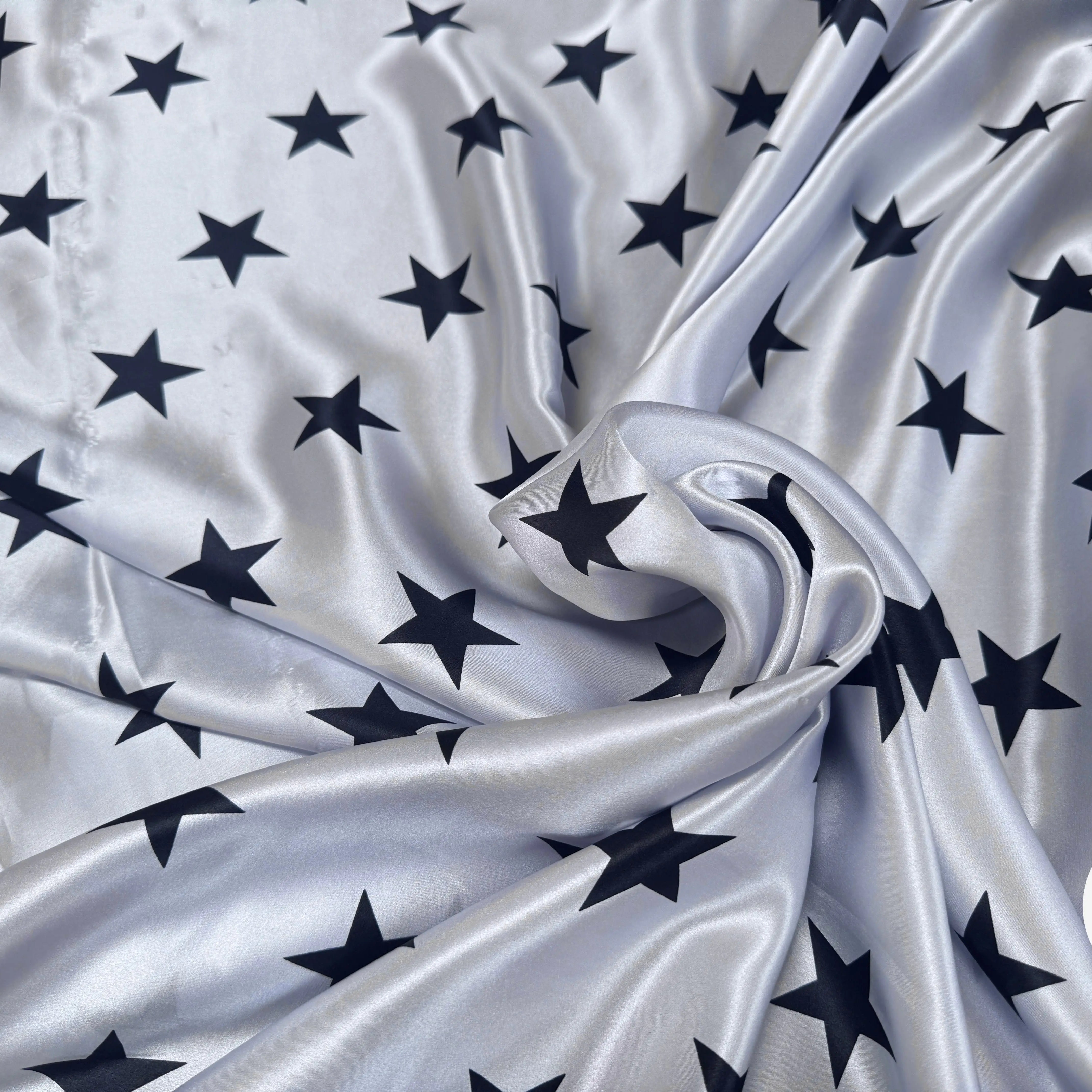 SATIN DE SOIE PRINT ÉTOILÉ NOIR FOND SKY BLUE - My Little Coupon