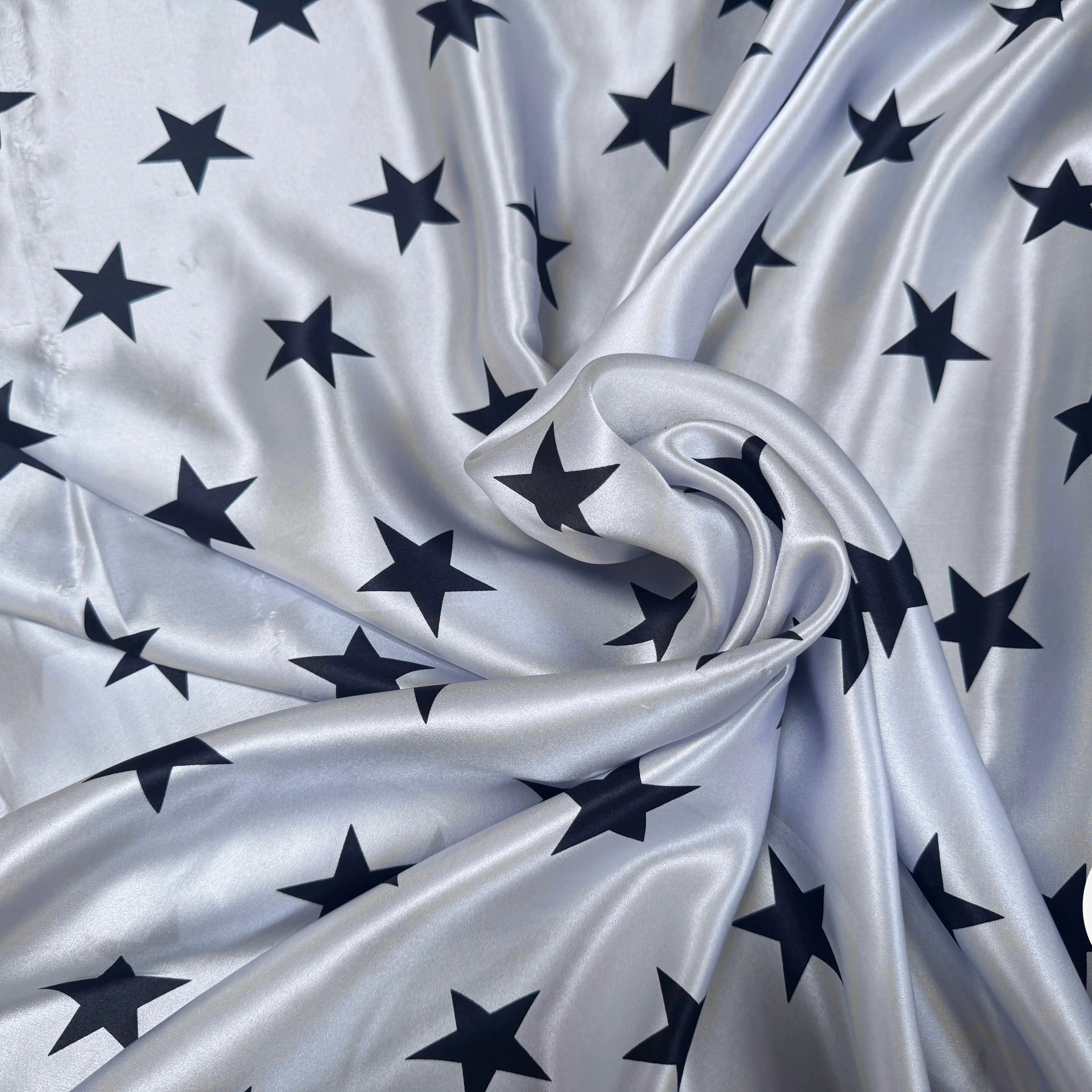 SATIN DE SOIE PRINT ÉTOILÉ NOIR FOND SKY BLUE - My Little Coupon