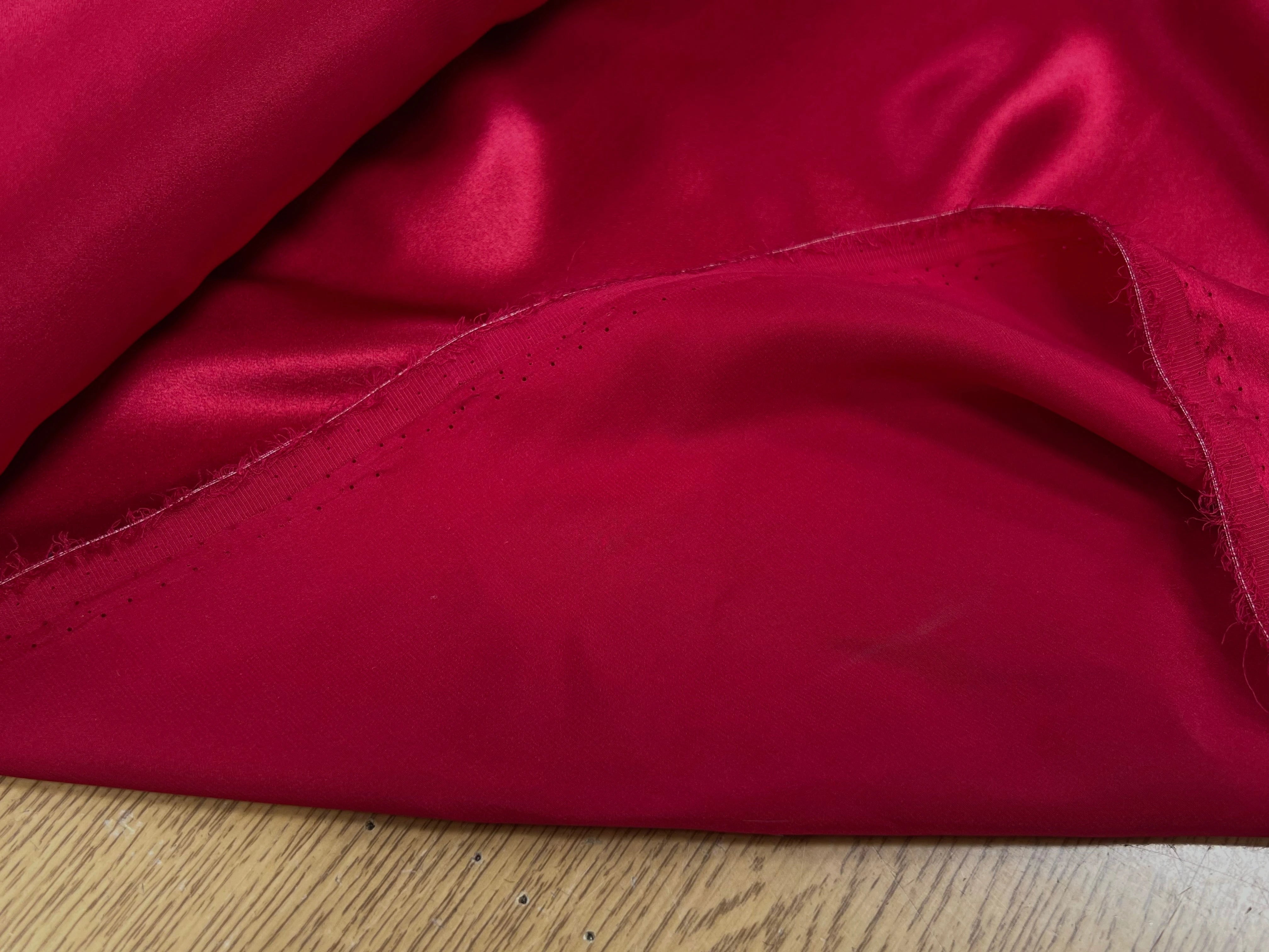 SATIN DE SOIE ROUGE 100% SOIE 140CM - My Little Coupon