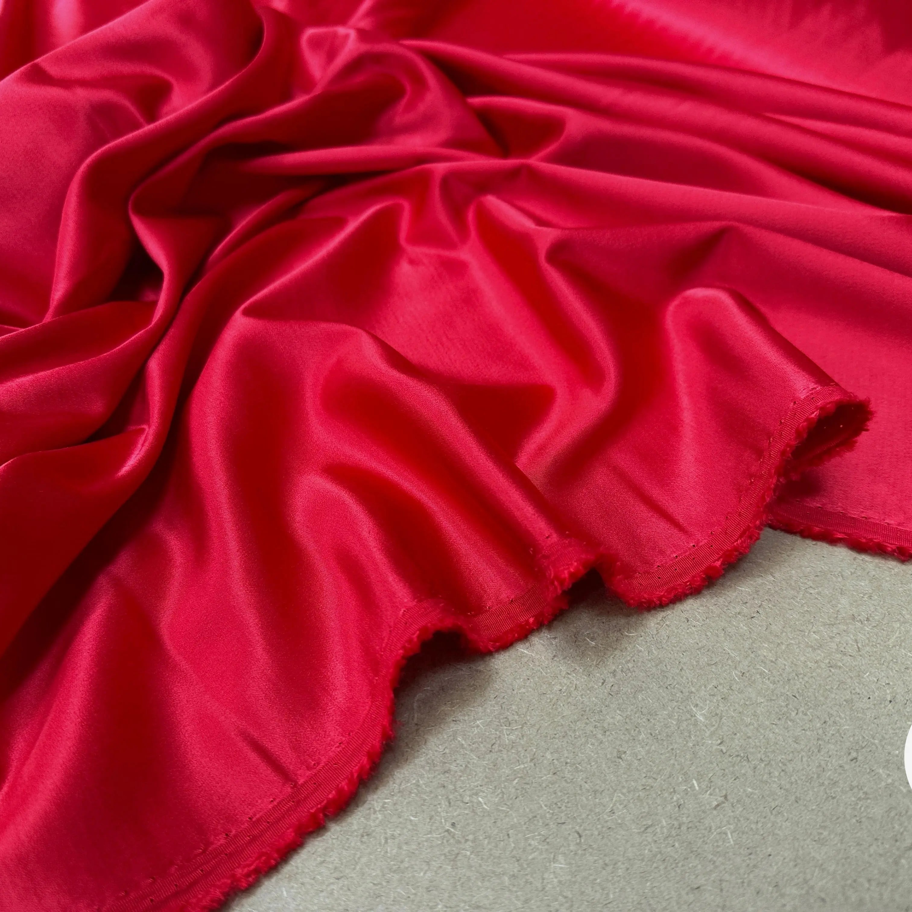 SATIN DE VISCOSE EA FAN DE CE ROUGE - My Little Coupon