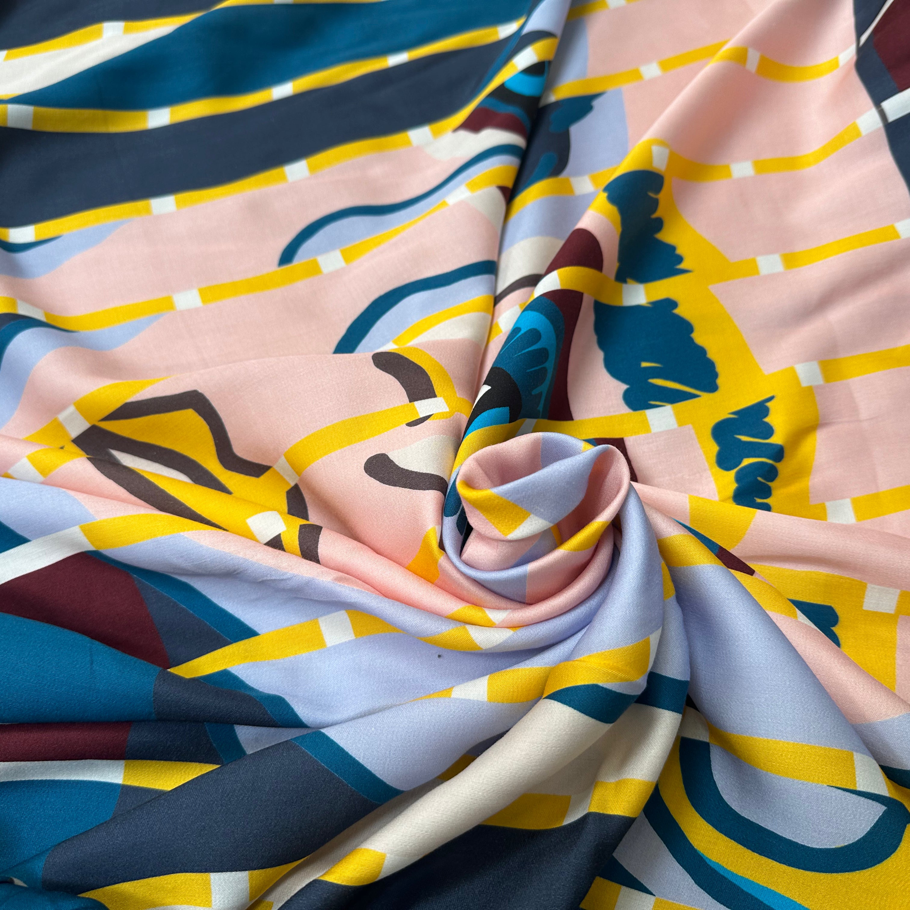 SATIN DE VISCOSE JOLI VISAGE JAUNE - My Little Coupon