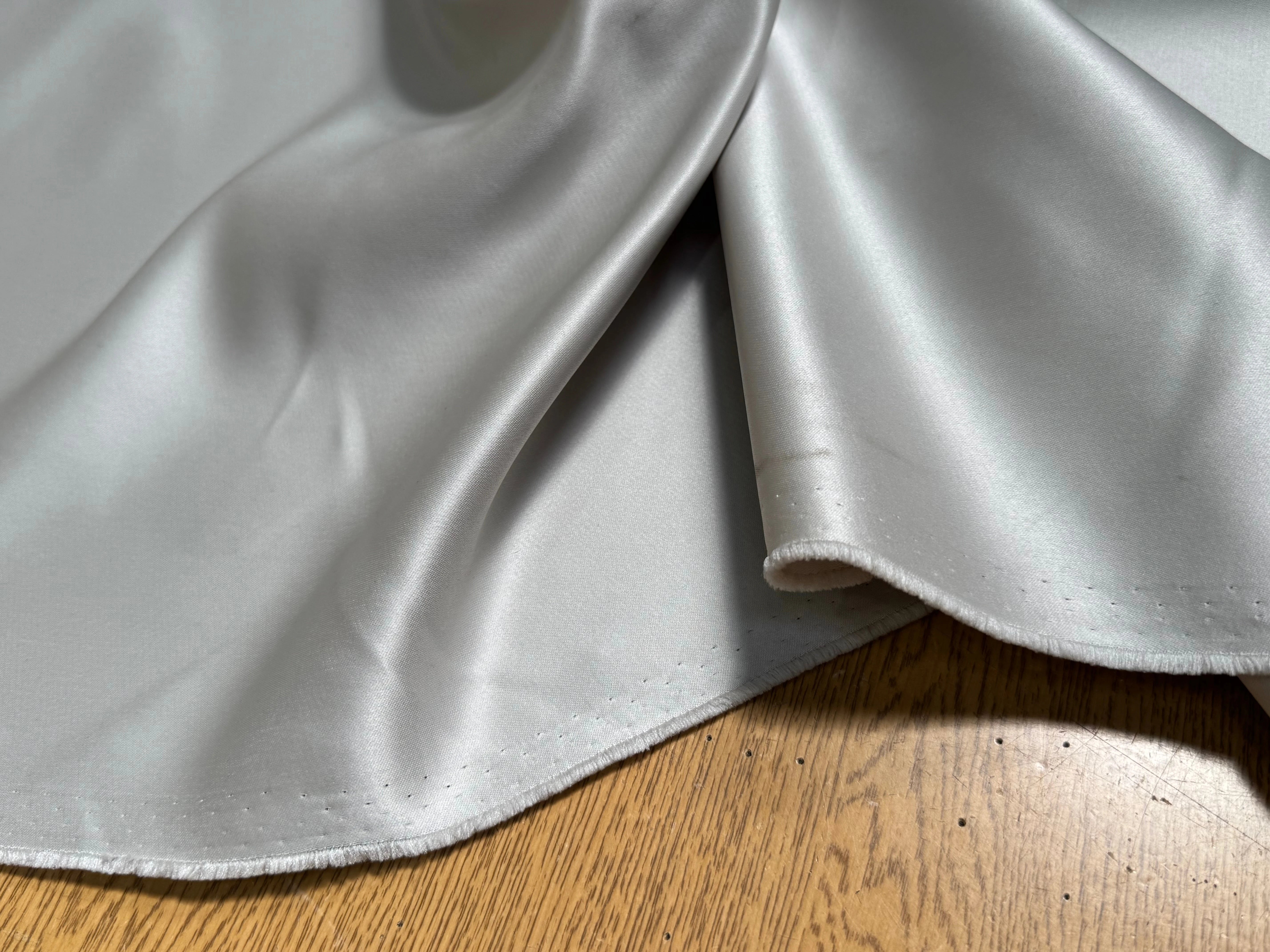 SATIN DOUBLE ÉTTOFE GRIS D'ACIER BELLE TENUE - My Little Coupon