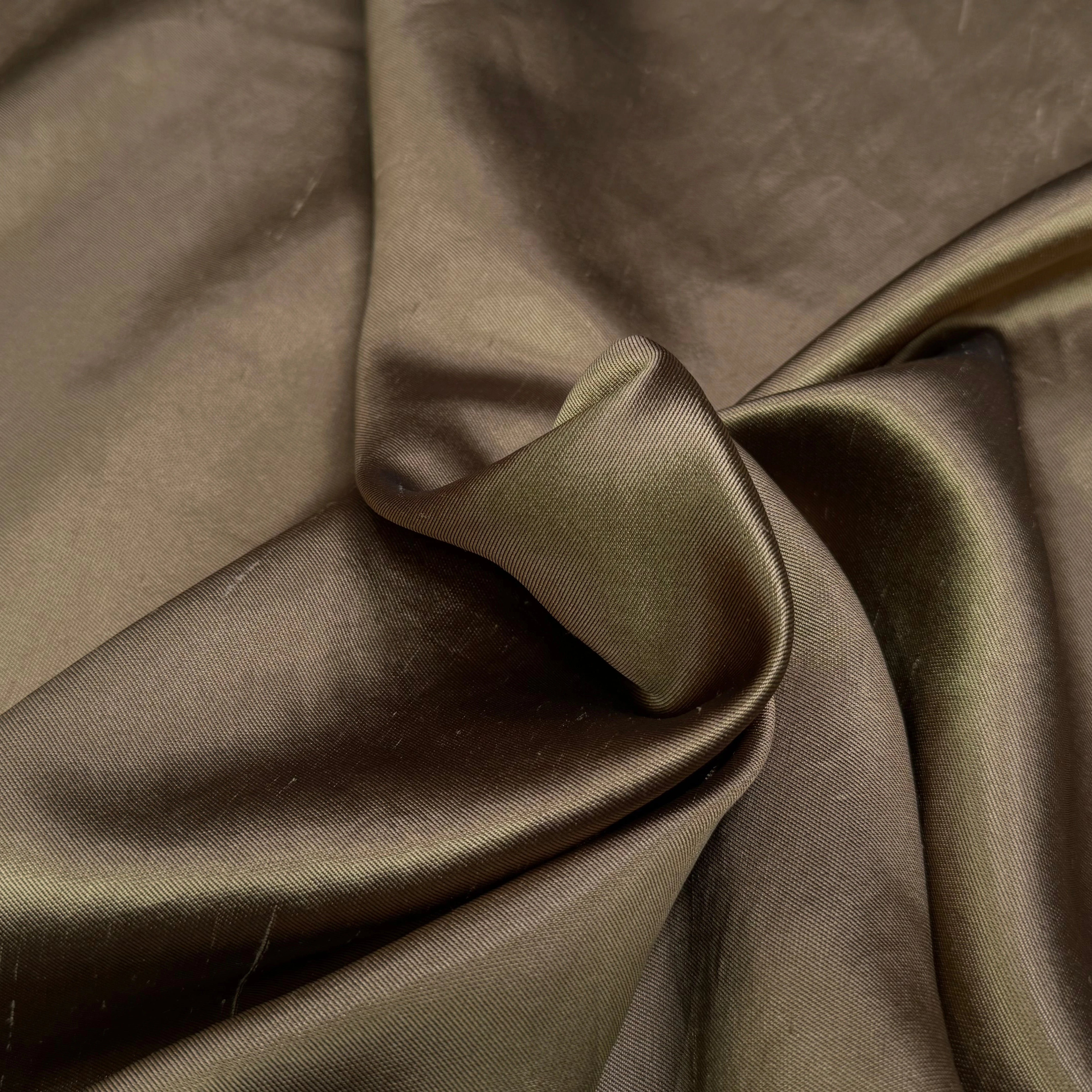 SATIN DUCHESSE TEXTURÉ LAITON - My Little Coupon