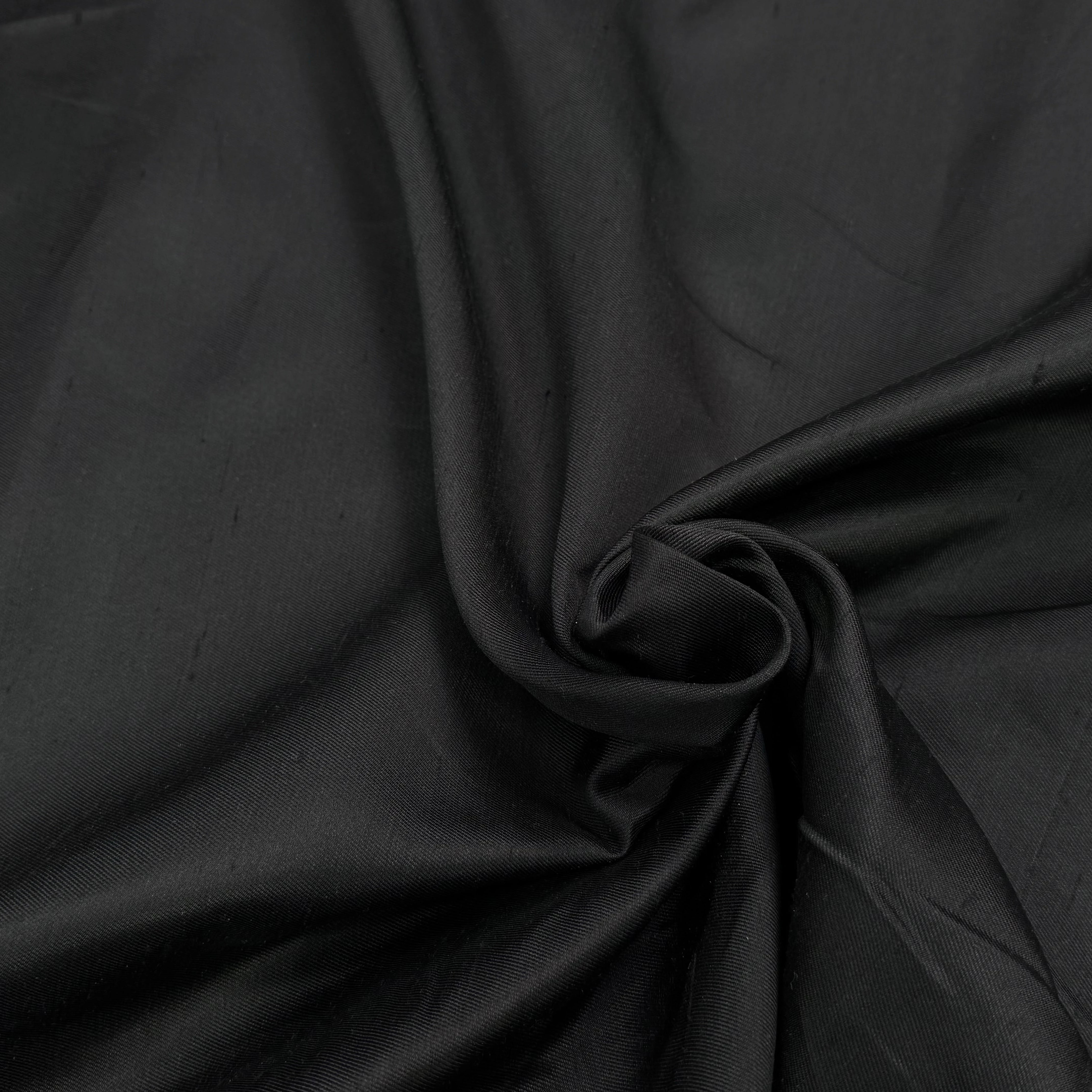 SATIN DUCHESSE TEXTURÉ NOIR 100% SOIE - My Little Coupon
