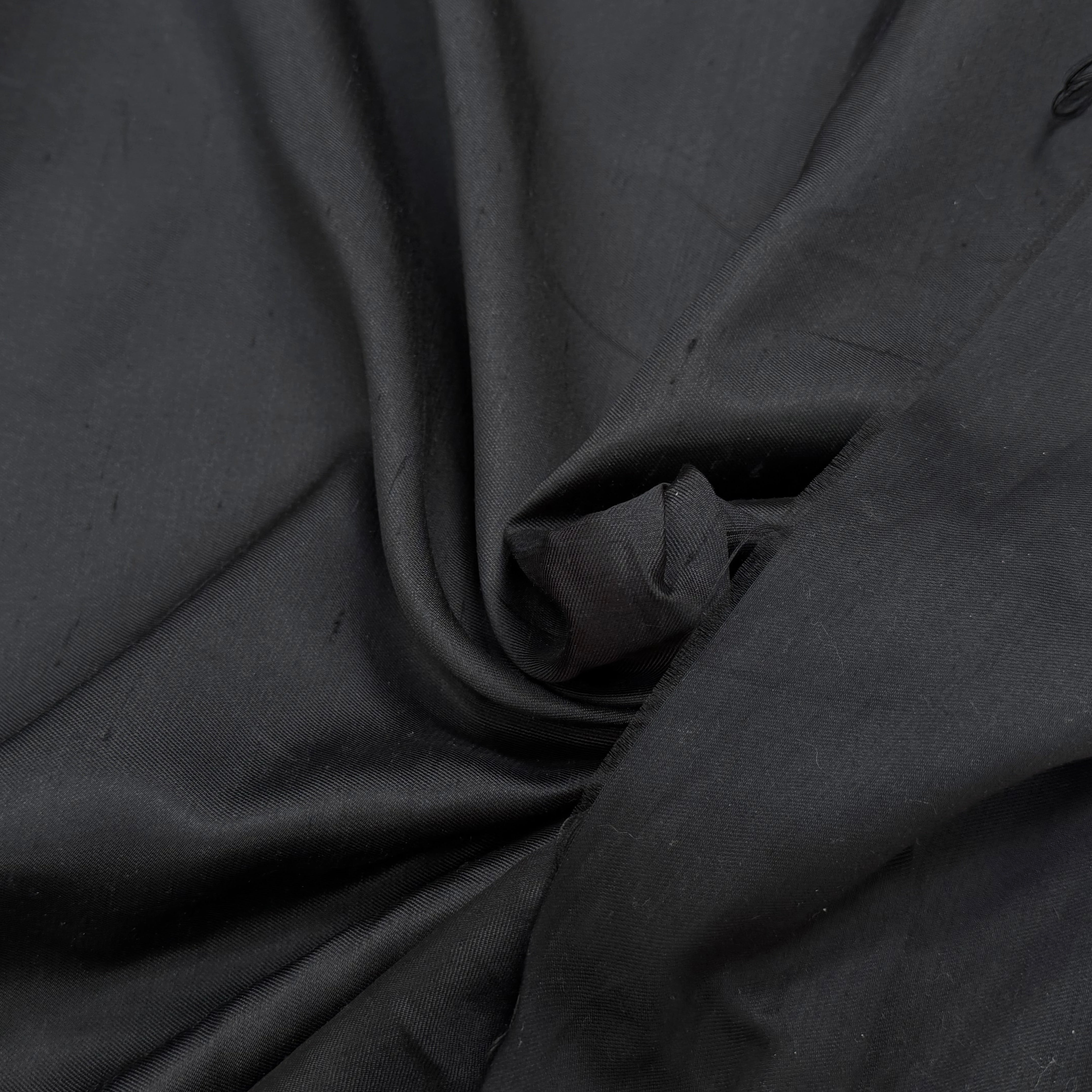 SATIN DUCHESSE TEXTURÉ NOIR 100% SOIE - My Little Coupon