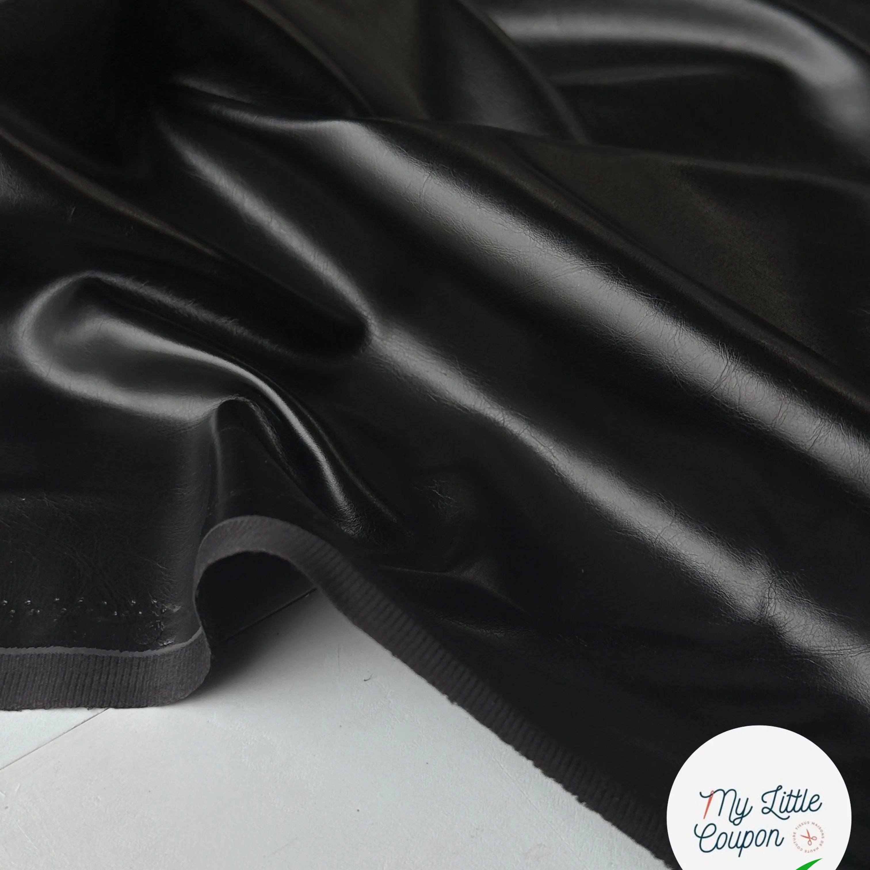 SATIN FAUX CUIR ENVERS TOUT DOUX NOIR MLC INTERN