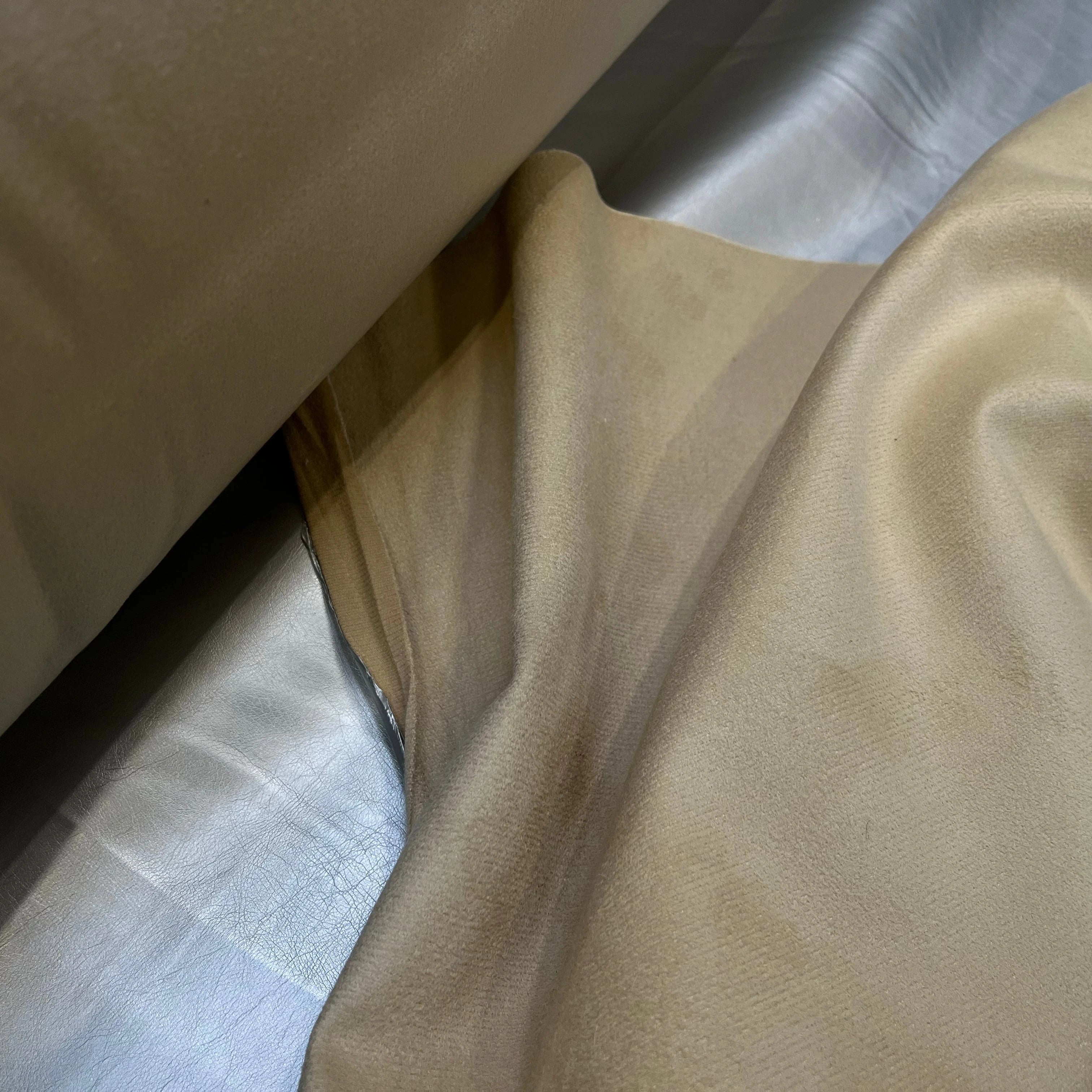 SATIN FAUX CUIR SILVER ENVERS TOUT DOUX BEIGE - My Little Coupon