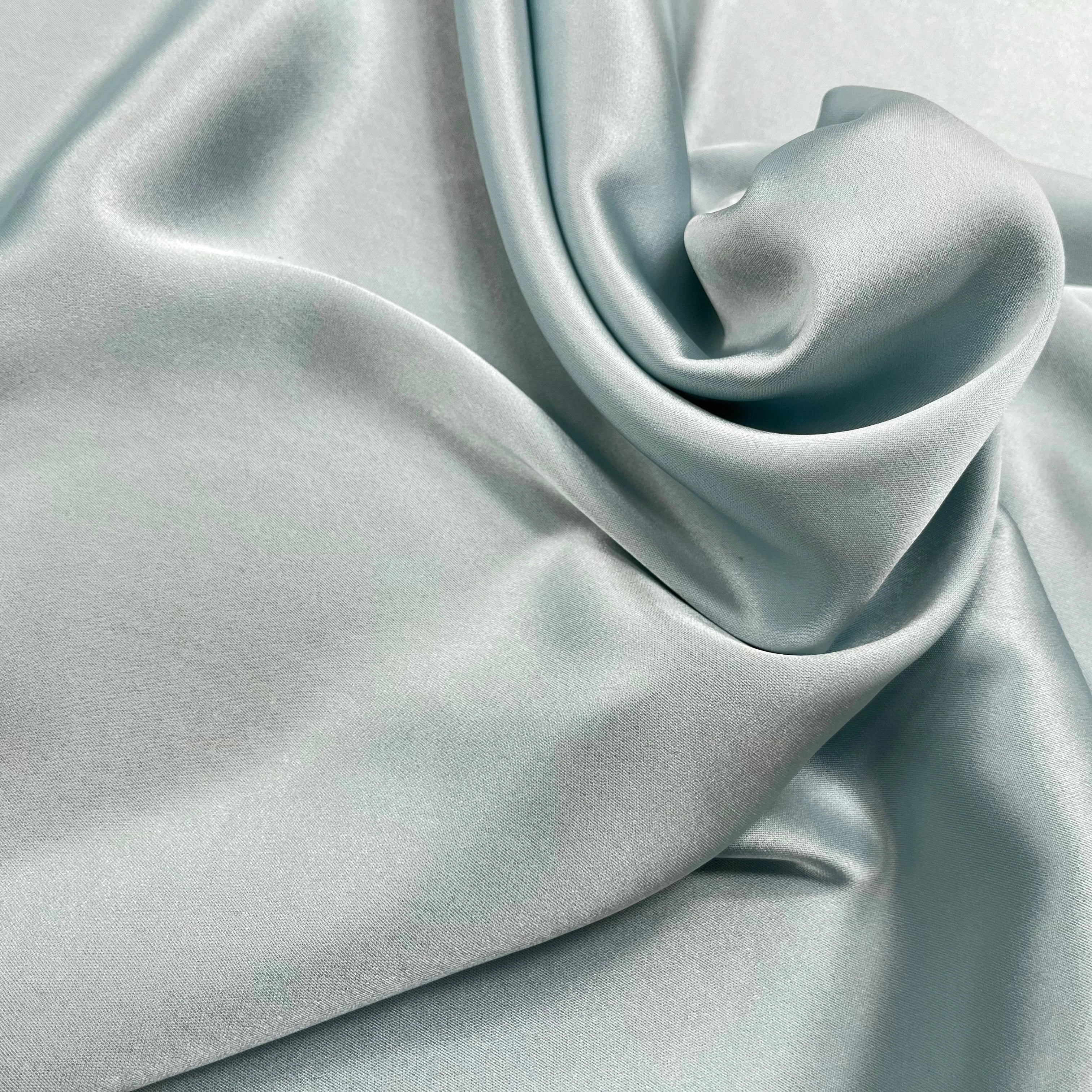 SATIN FROID ET FLUIDE POLYESTER 130CM CLOUD BLUE - My Little Coupon