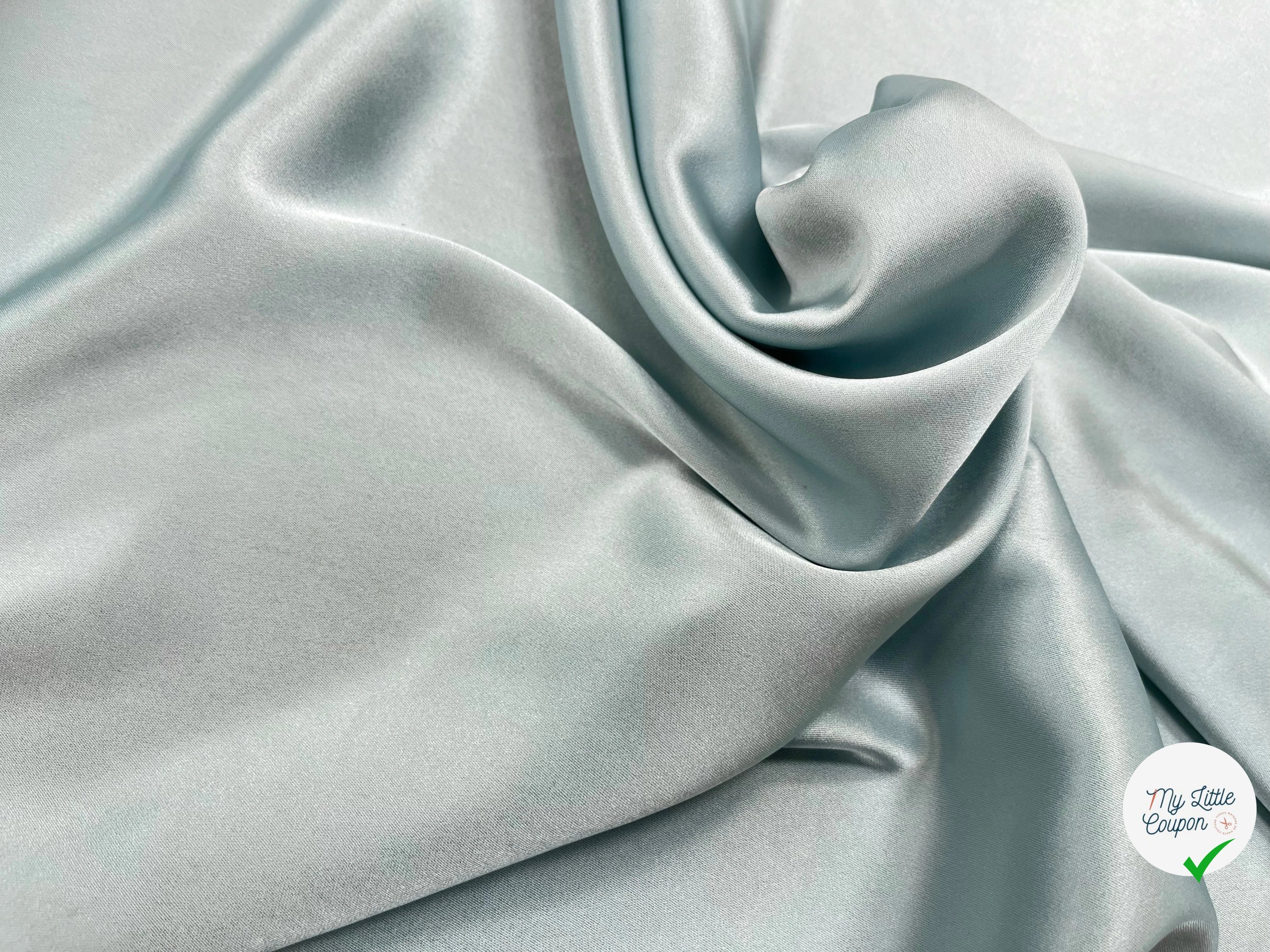SATIN FROID ET FLUIDE POLYESTER 130CM CLOUD BLUE - My Little Coupon