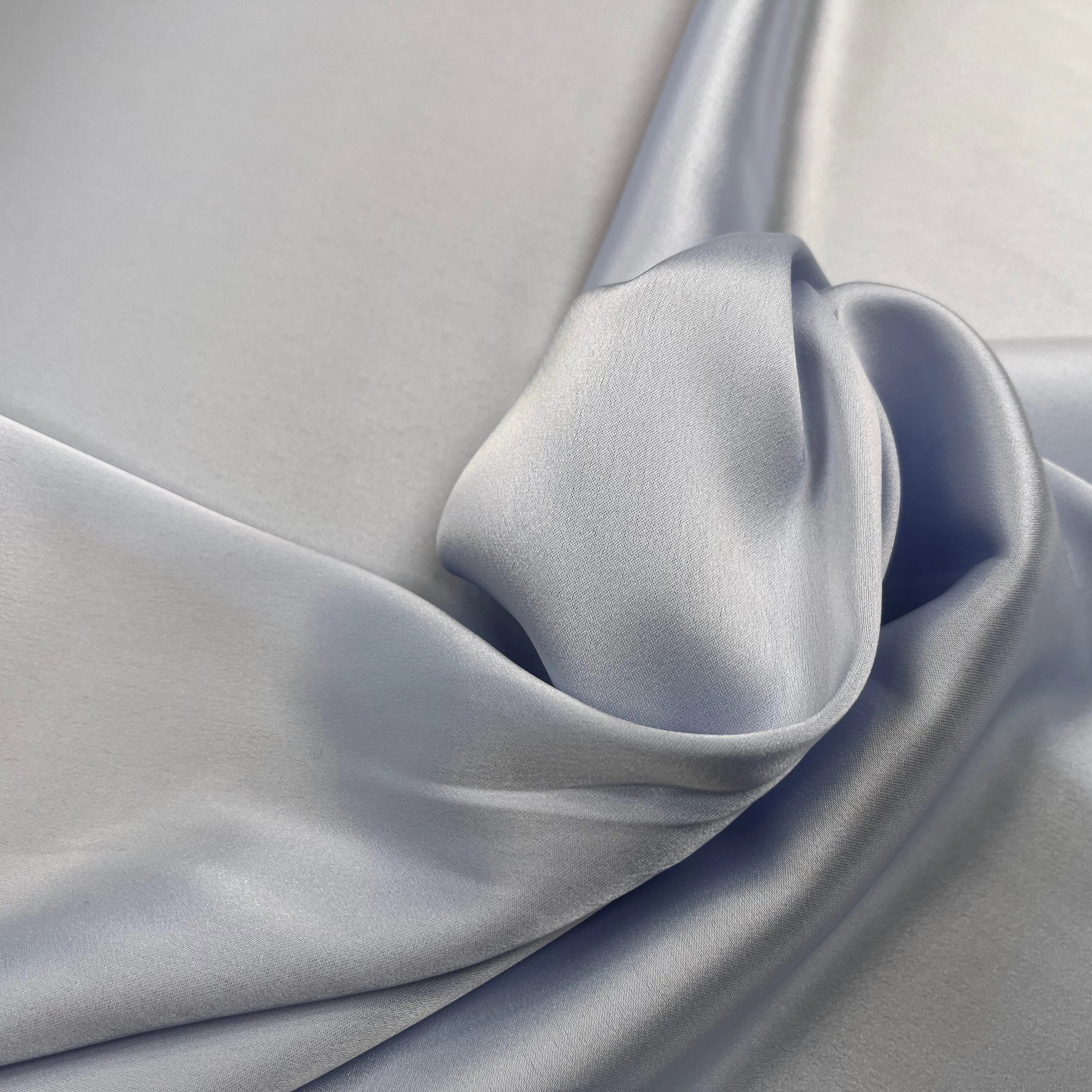SATIN FROID ET FLUIDE POLYESTER 135CM ETHER - My Little Coupon