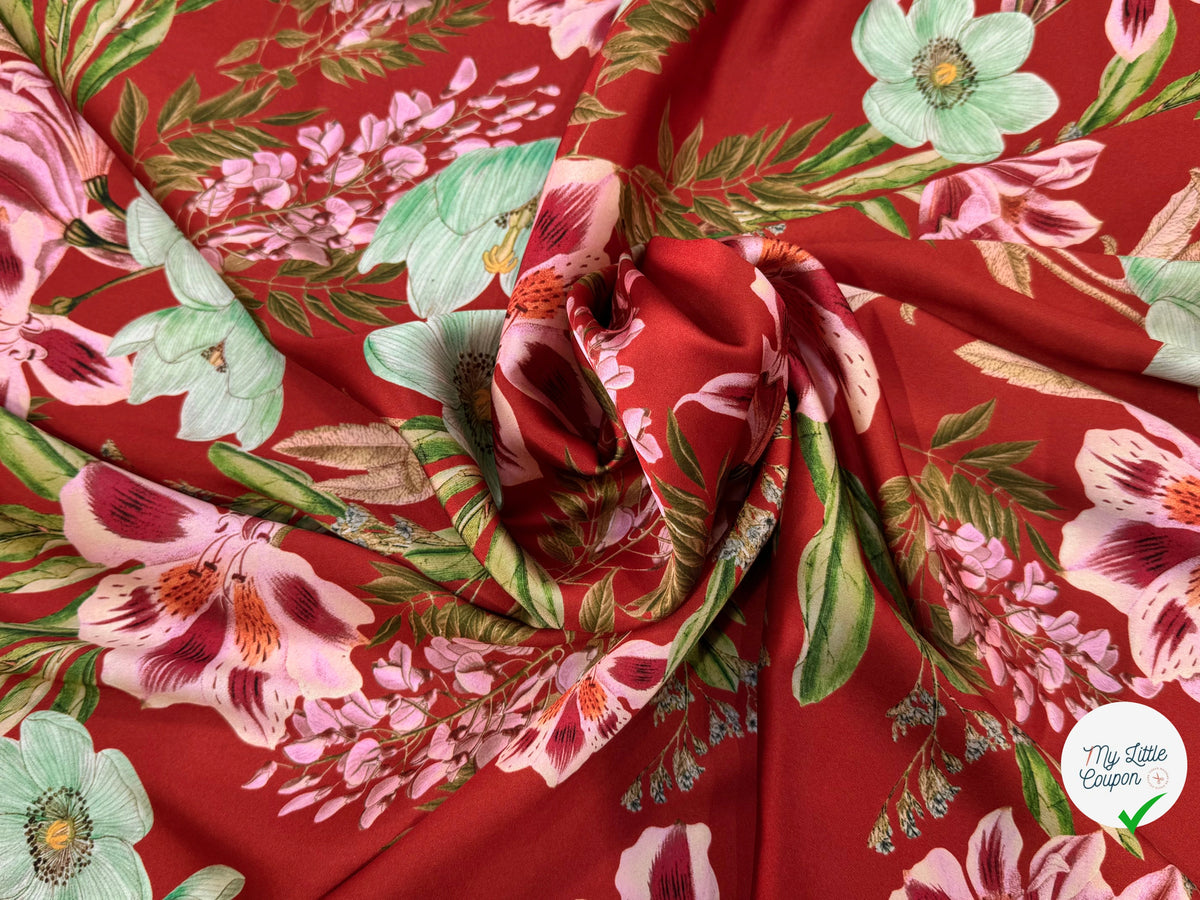 SATIN GARDEN ROUGE GROSSES FLEURS ROSES ET FEUILLAGE VERT - My Little Coupon