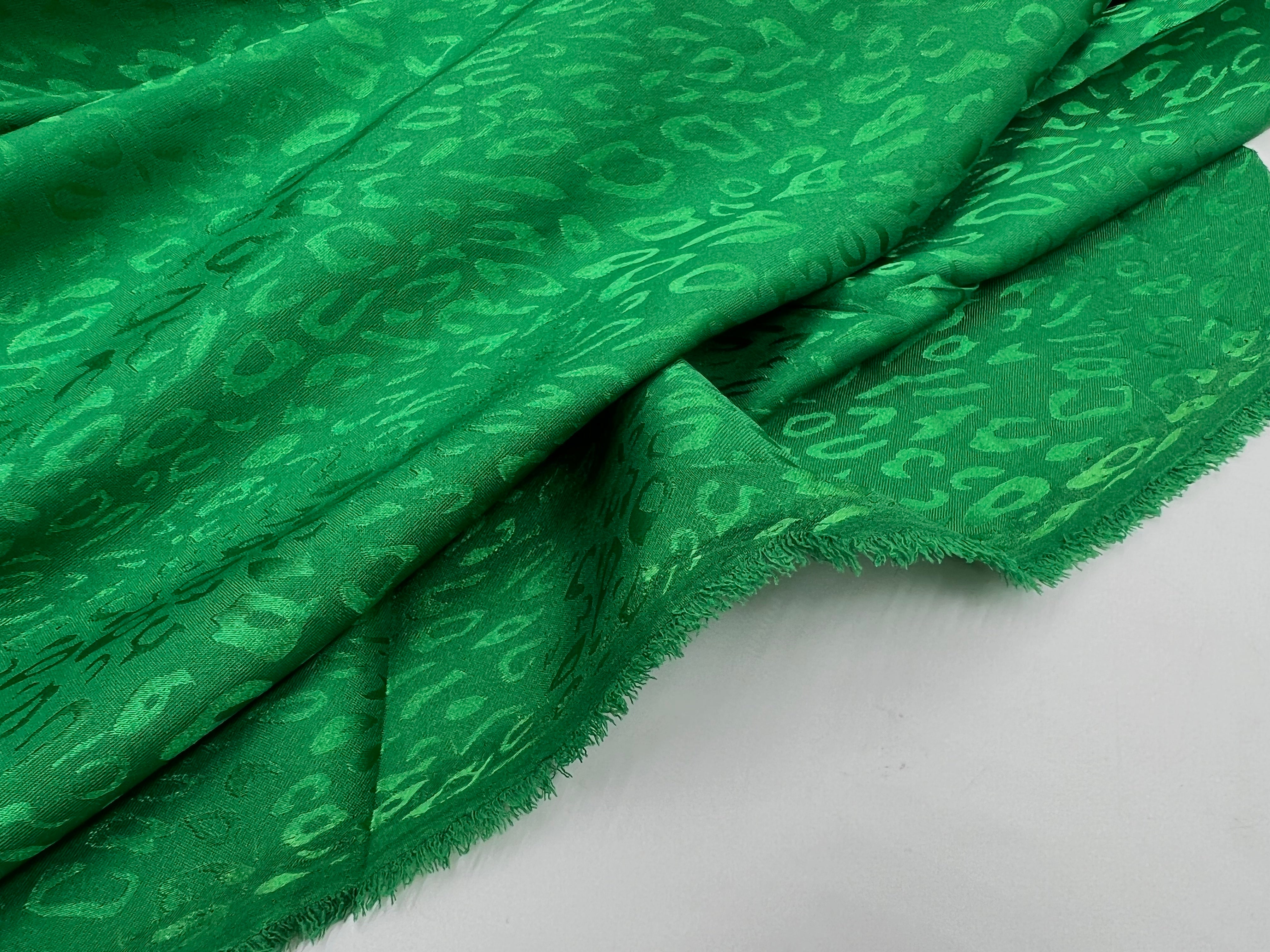 SATIN JACQUARD LÉOPARD VERT DIABOLO MLC INTERN