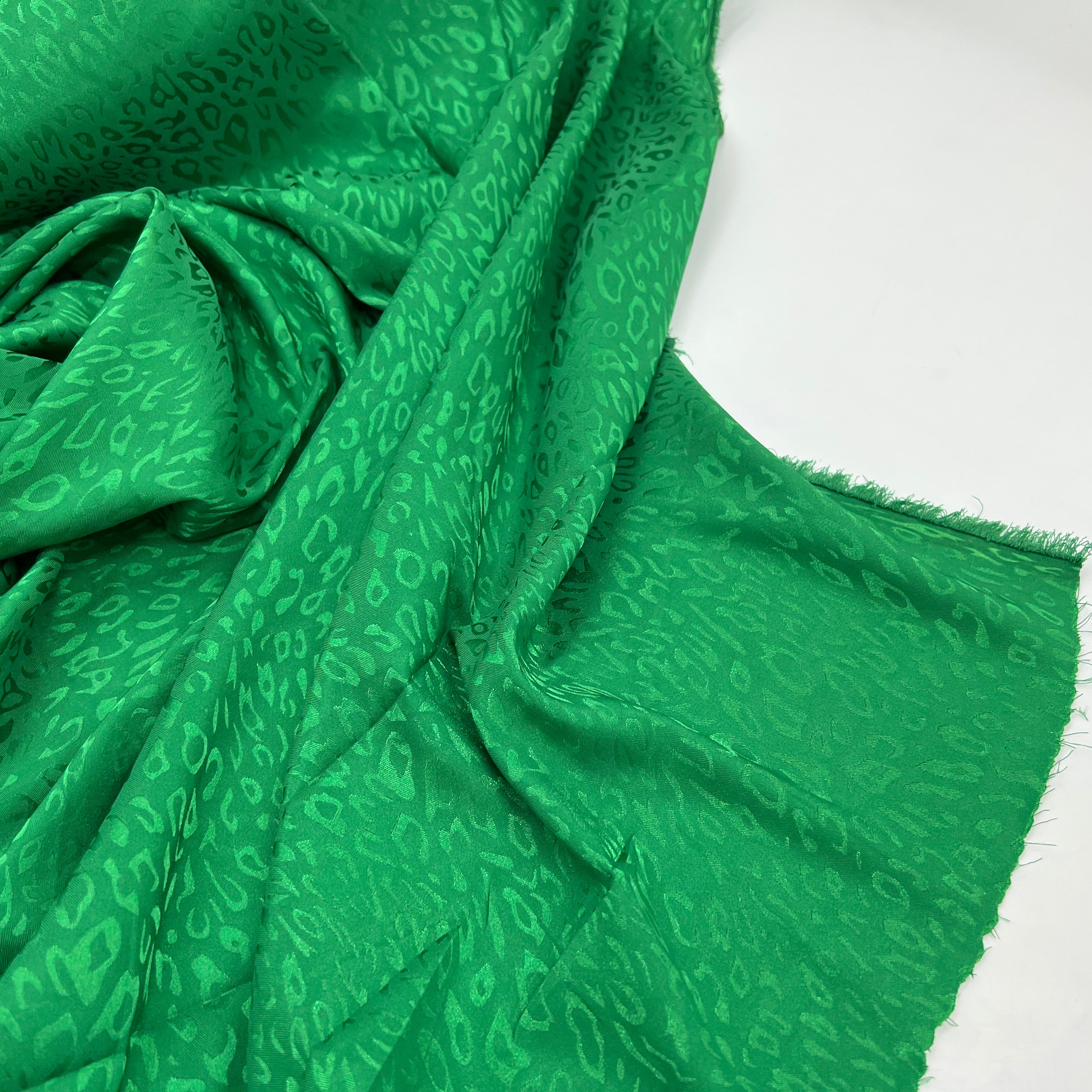 SATIN JACQUARD LÉOPARD VERT DIABOLO MLC INTERN