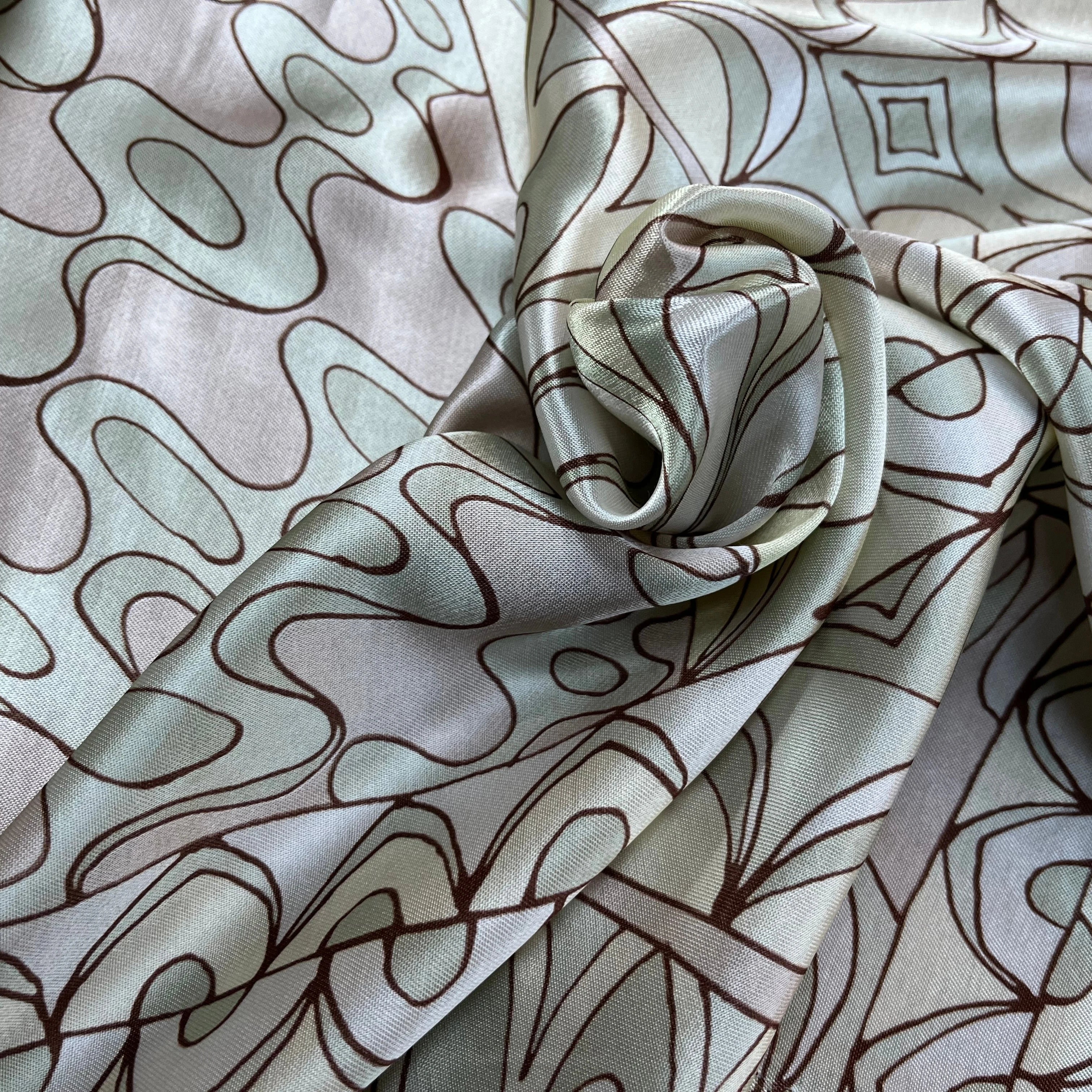 SATIN LOURD SERGÉEVISCOSE MOTIF FLEURS RECTANGLE&CUBE COULEURS KAKI BEIGE JAUNE - My Little Coupon