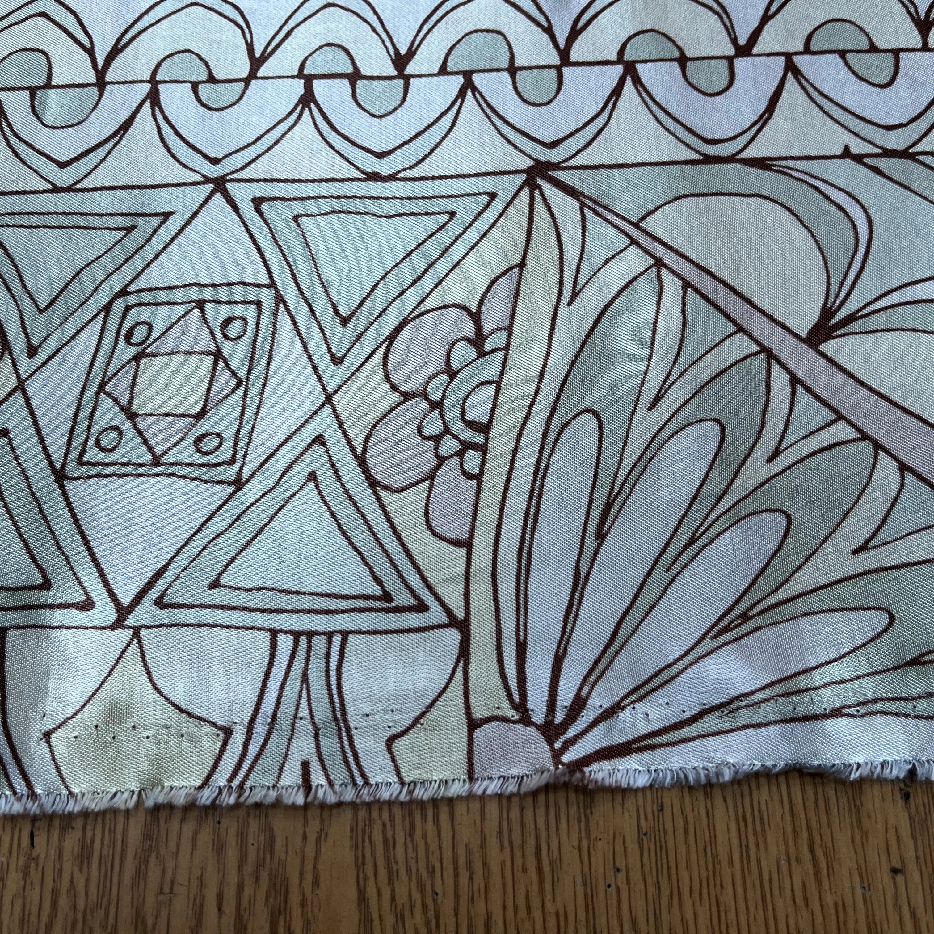 SATIN LOURD SERGÉEVISCOSE MOTIF FLEURS RECTANGLE&CUBE COULEURS KAKI BEIGE JAUNE - My Little Coupon