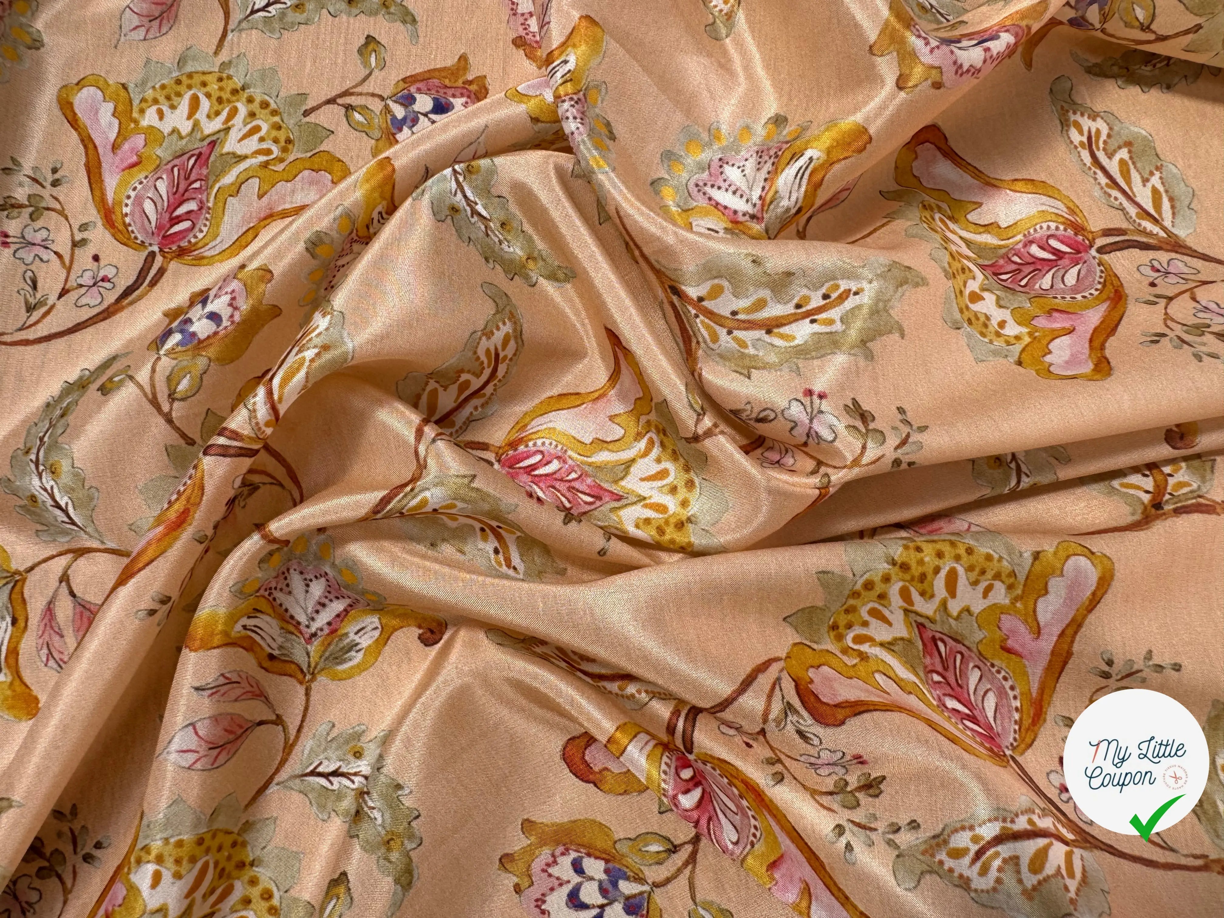 SATIN NUISETTE FOND ROSE PALE MOTIF GRANDE FLEUR - My Little Coupon