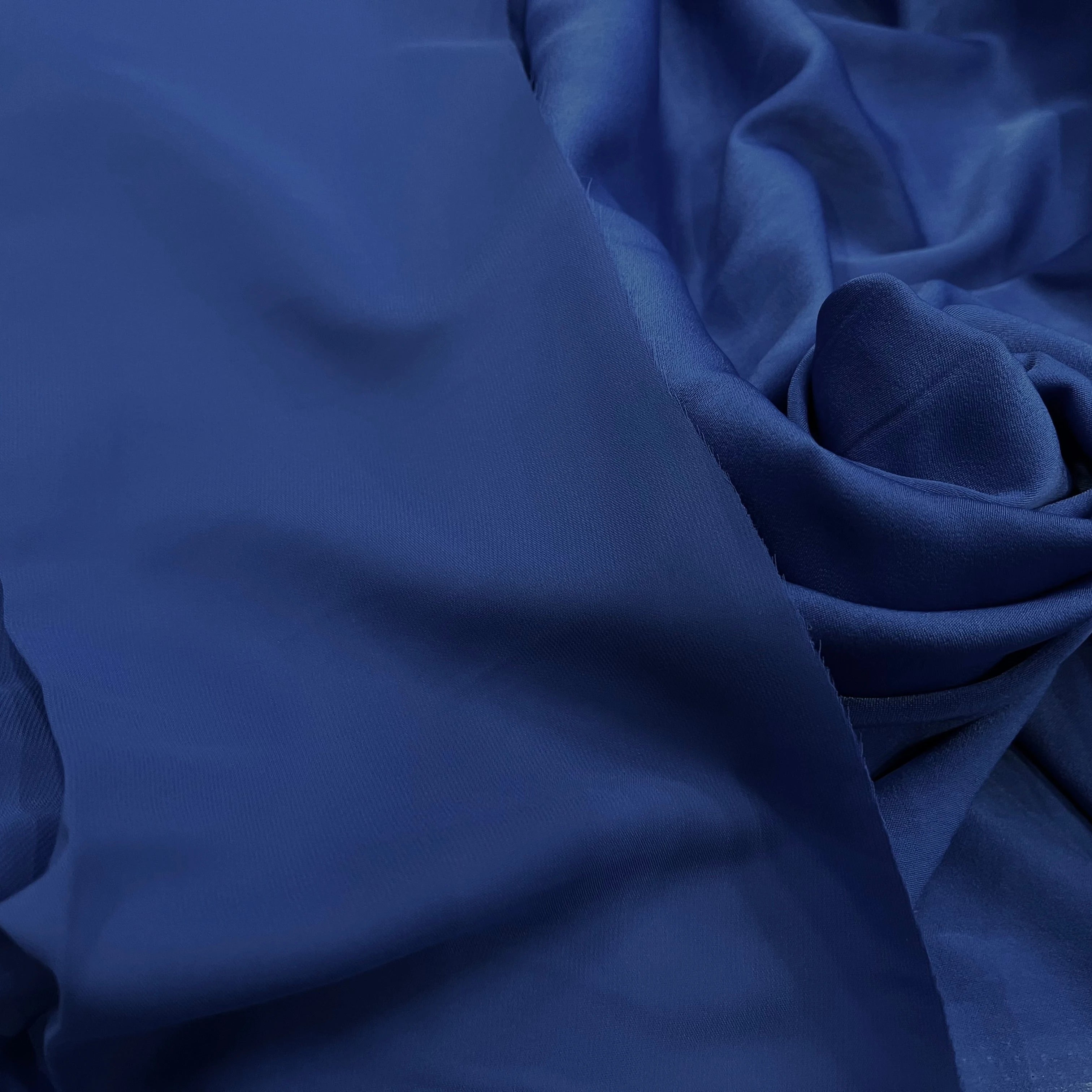 SATIN PEAU DE PÊCHE FLUIDE BLEU ROYAL - My Little Coupon