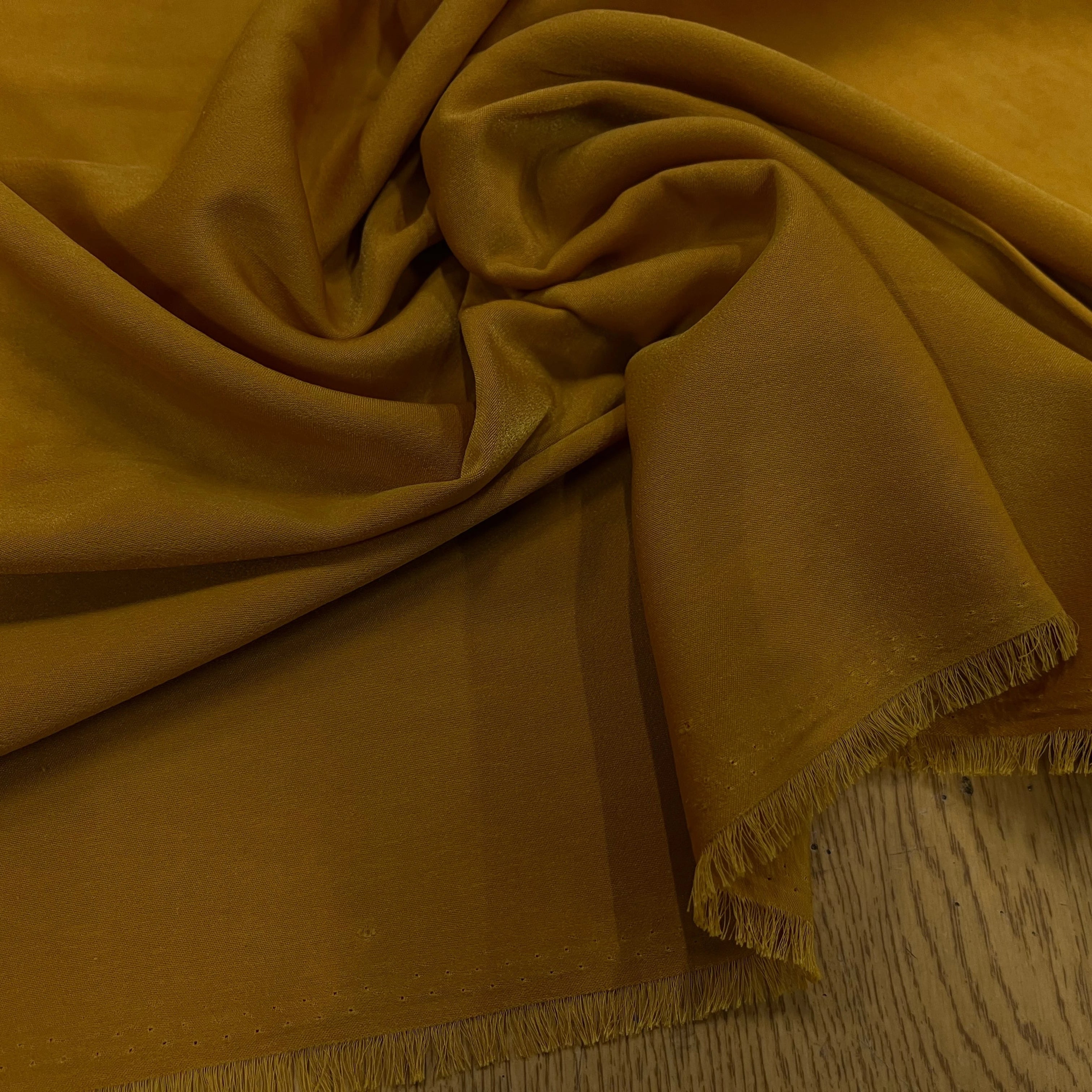 SATIN PEAU DE PÊCHE FLUIDE MOUTARDE - My Little Coupon