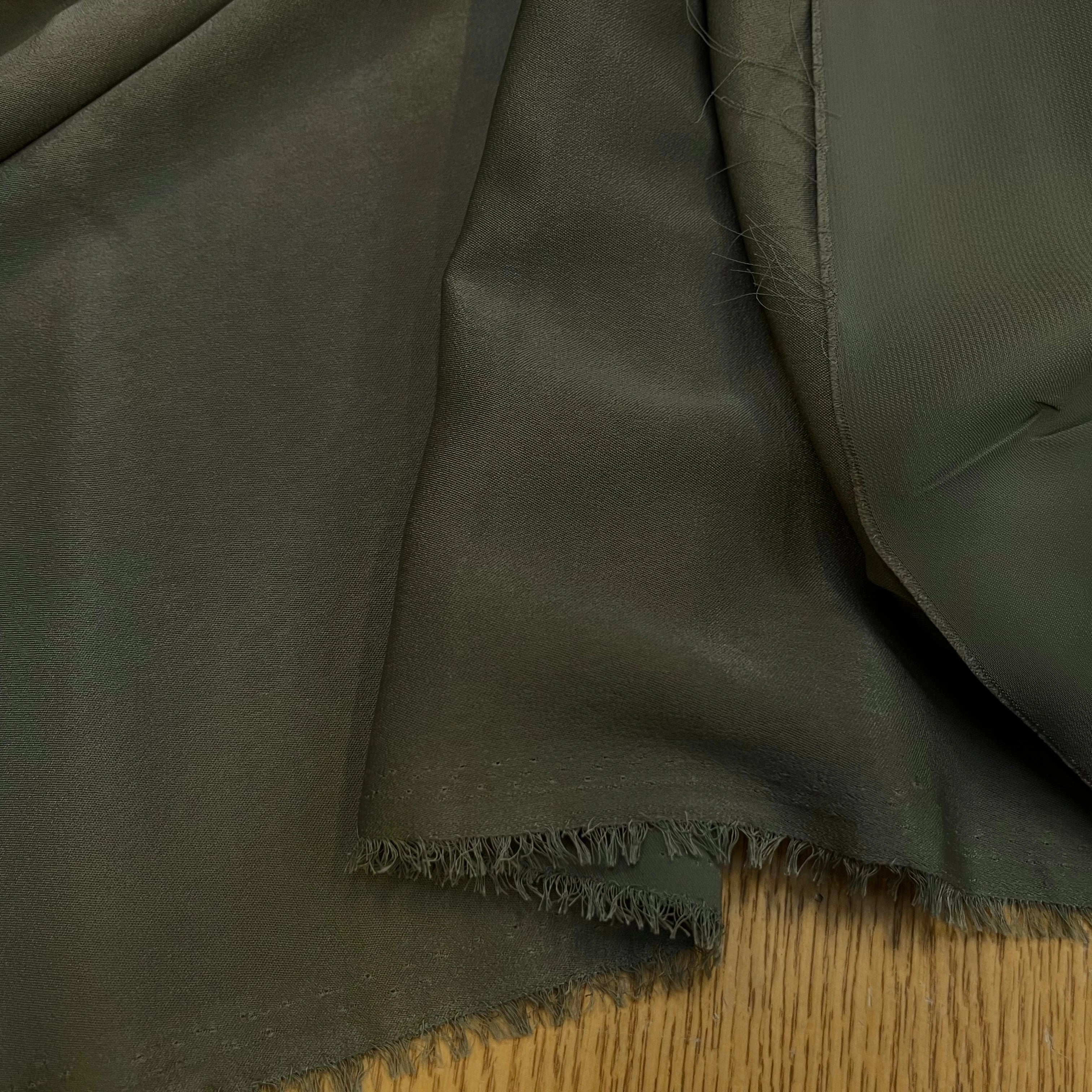 SATIN PEAU DE PÊCHE FLUIDE VERT KAKI - My Little Coupon