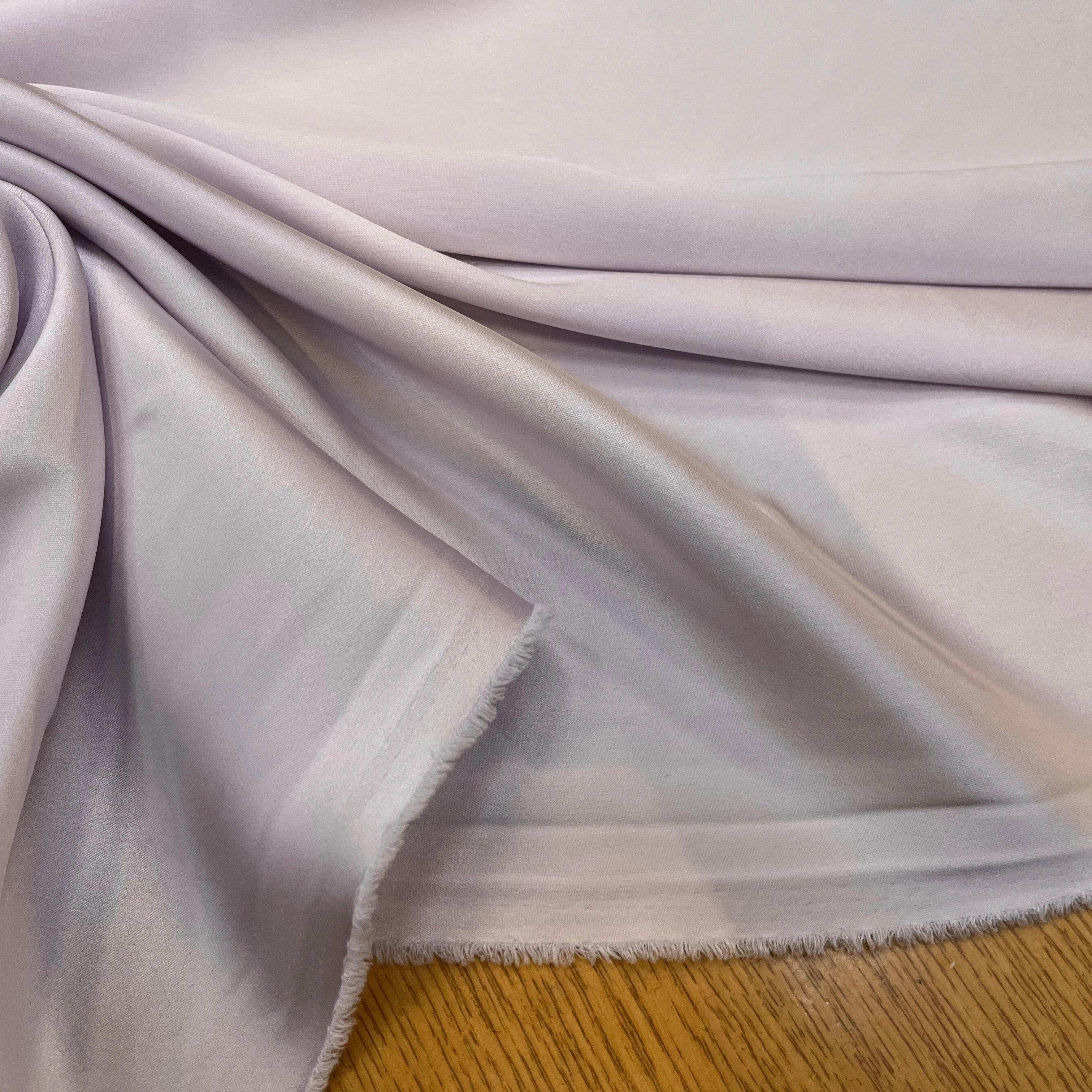SATIN POLYESTER FLUIDE LIGHT MIST 130CM - My Little Coupon