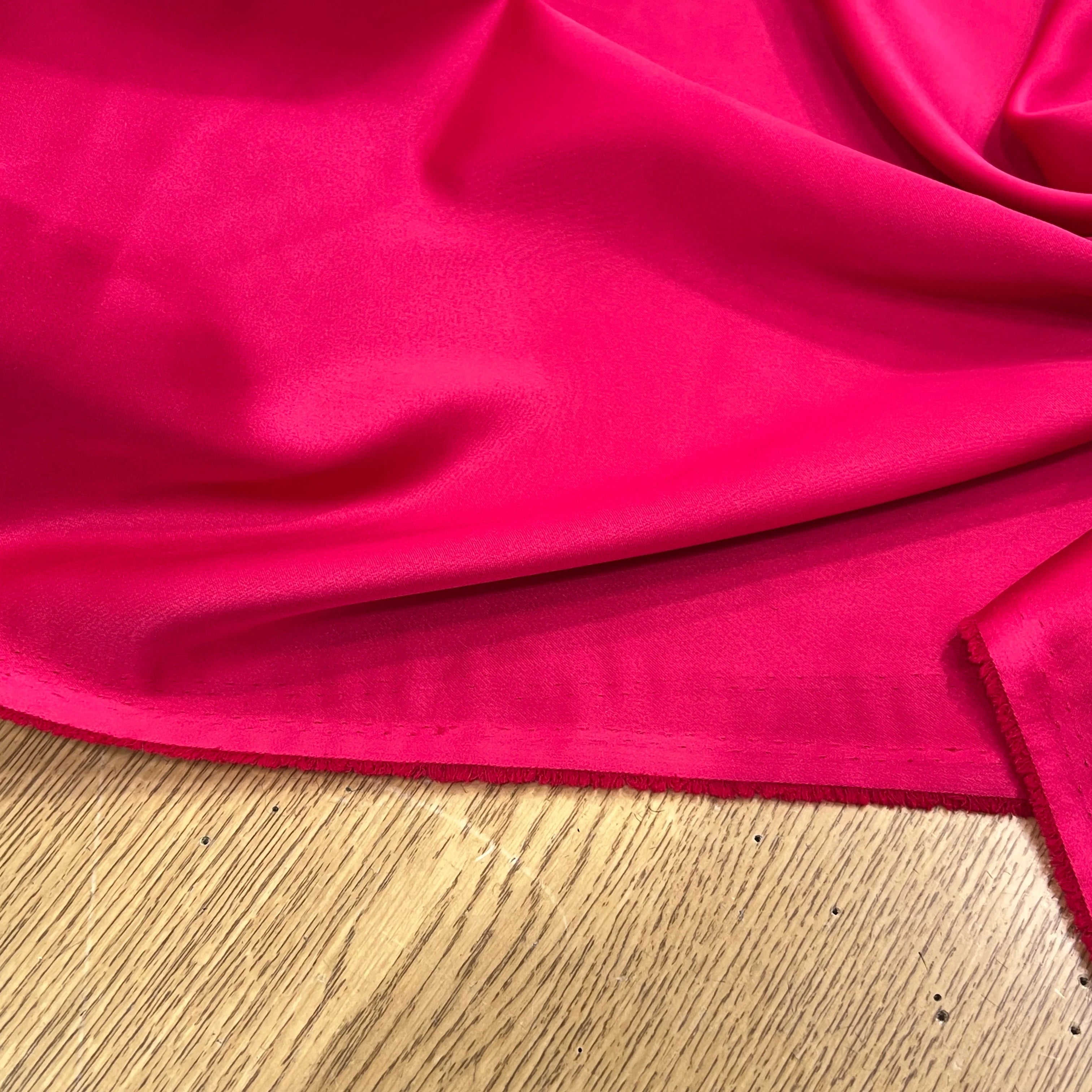 SATIN STRETCH FLUIDE ROUGE CLAIR - My Little Coupon