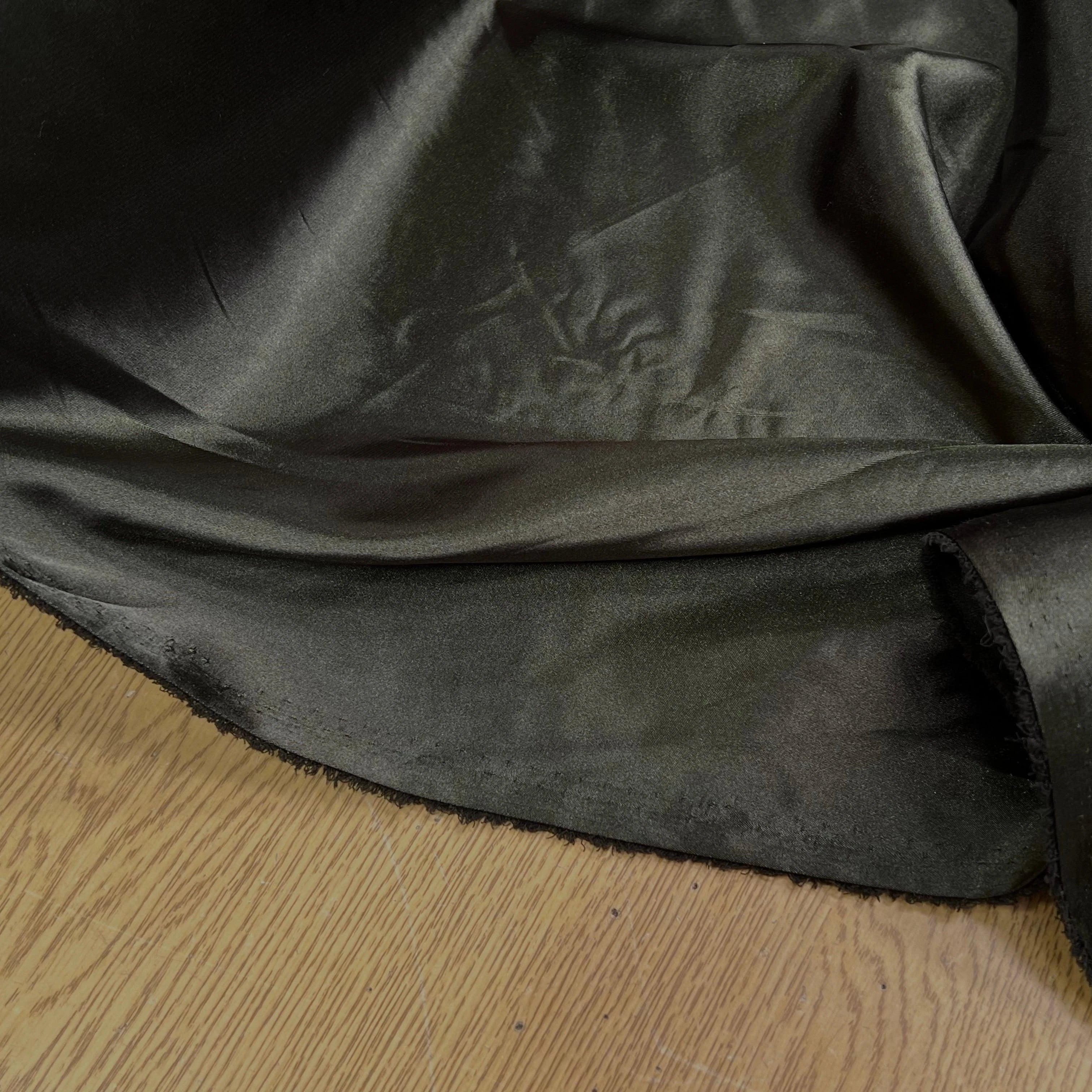 SATIN STRETCH KAKI SHINY FLUIDE - My Little Coupon