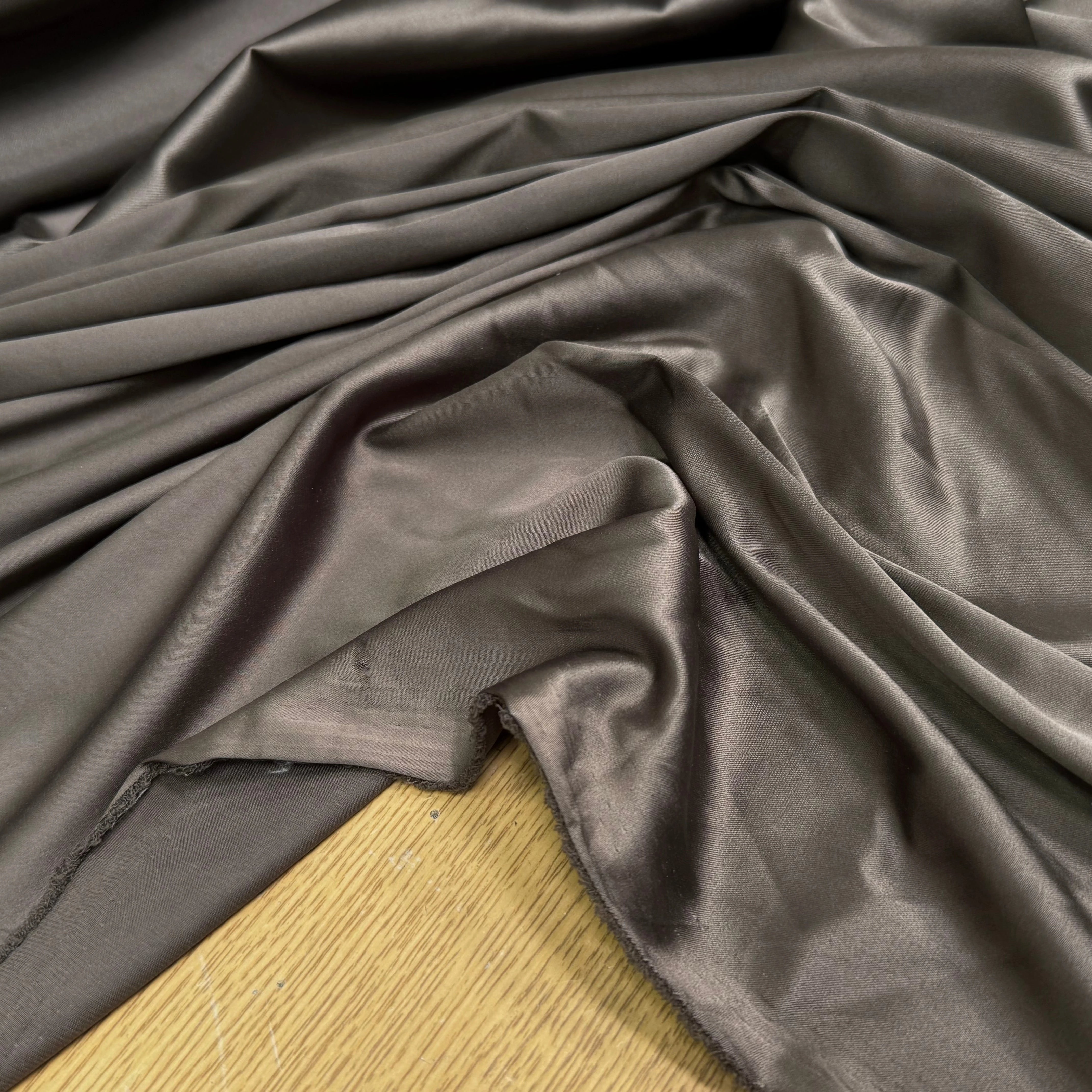 SATIN STRETCH MARRON CHOCO FLUIDE - My Little Coupon