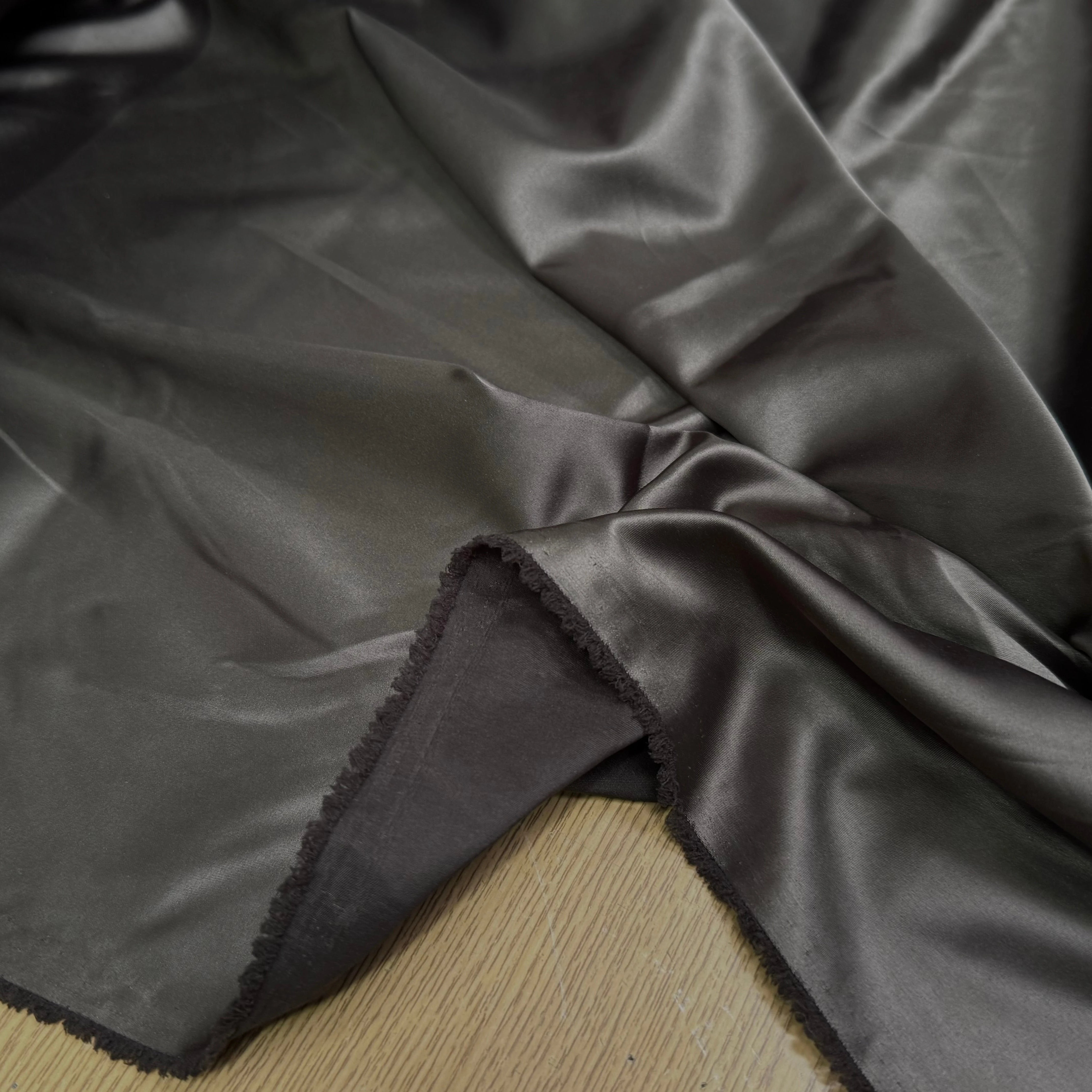 SATIN STRETCH MARRON FONCÉ FLUIDE - My Little Coupon