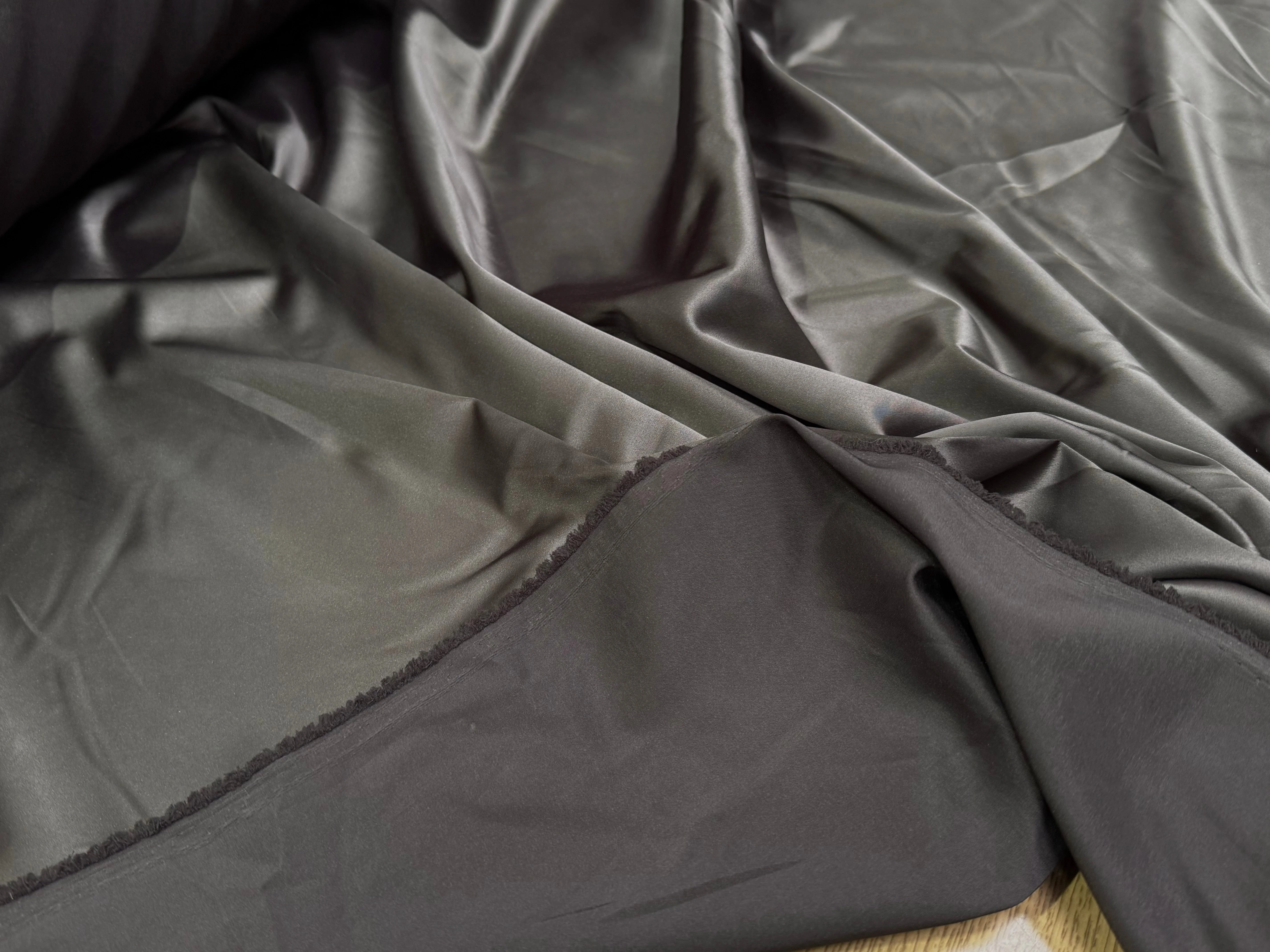 SATIN STRETCH MARRON FONCÉ FLUIDE - My Little Coupon