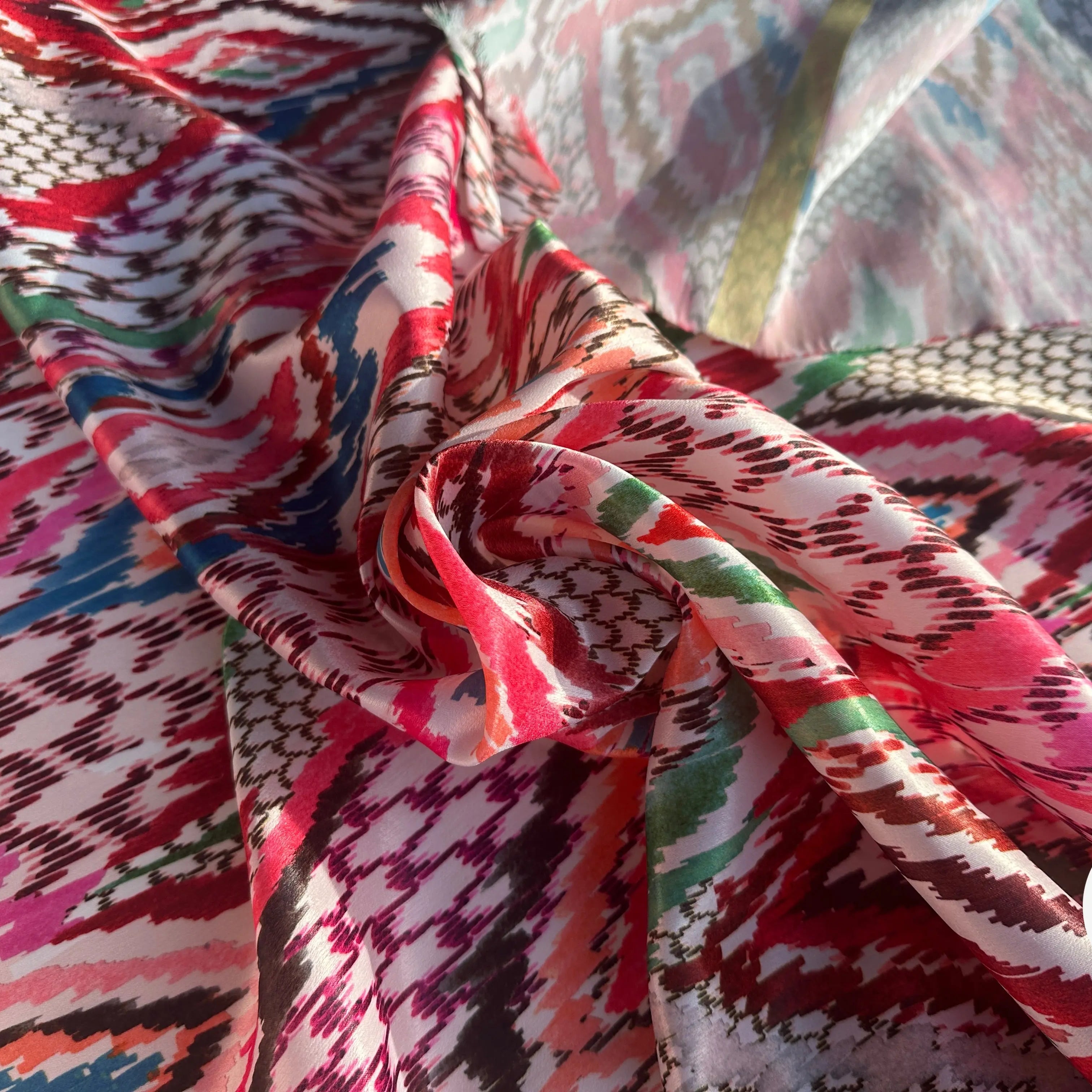 SATIN VELOUTÉ ÉCLAT GÉOMÉTRIQUE COUTURE MLC INTERN