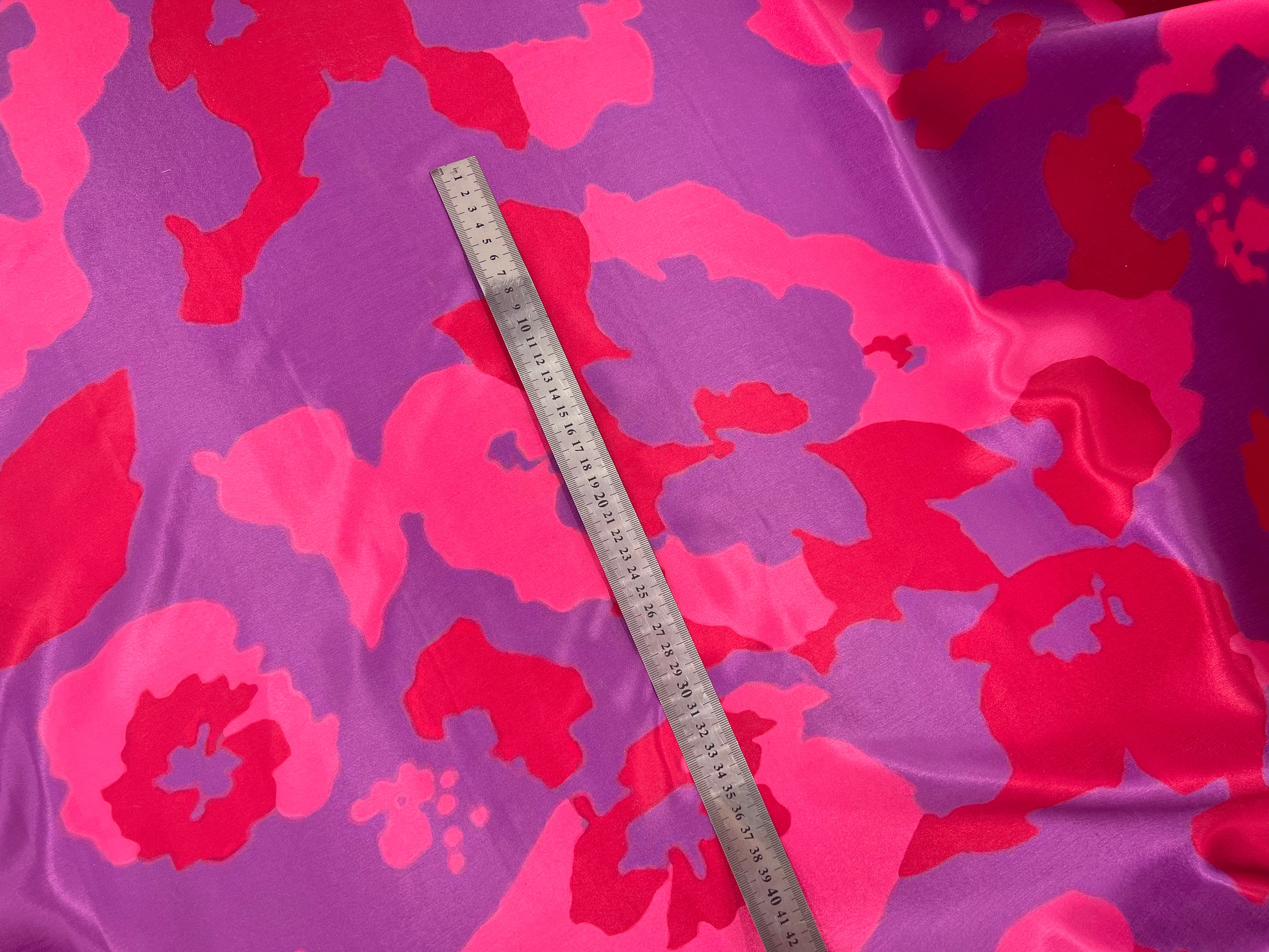 SATIN VELOUTÉ ROSE ET VOILET MLC INTERN