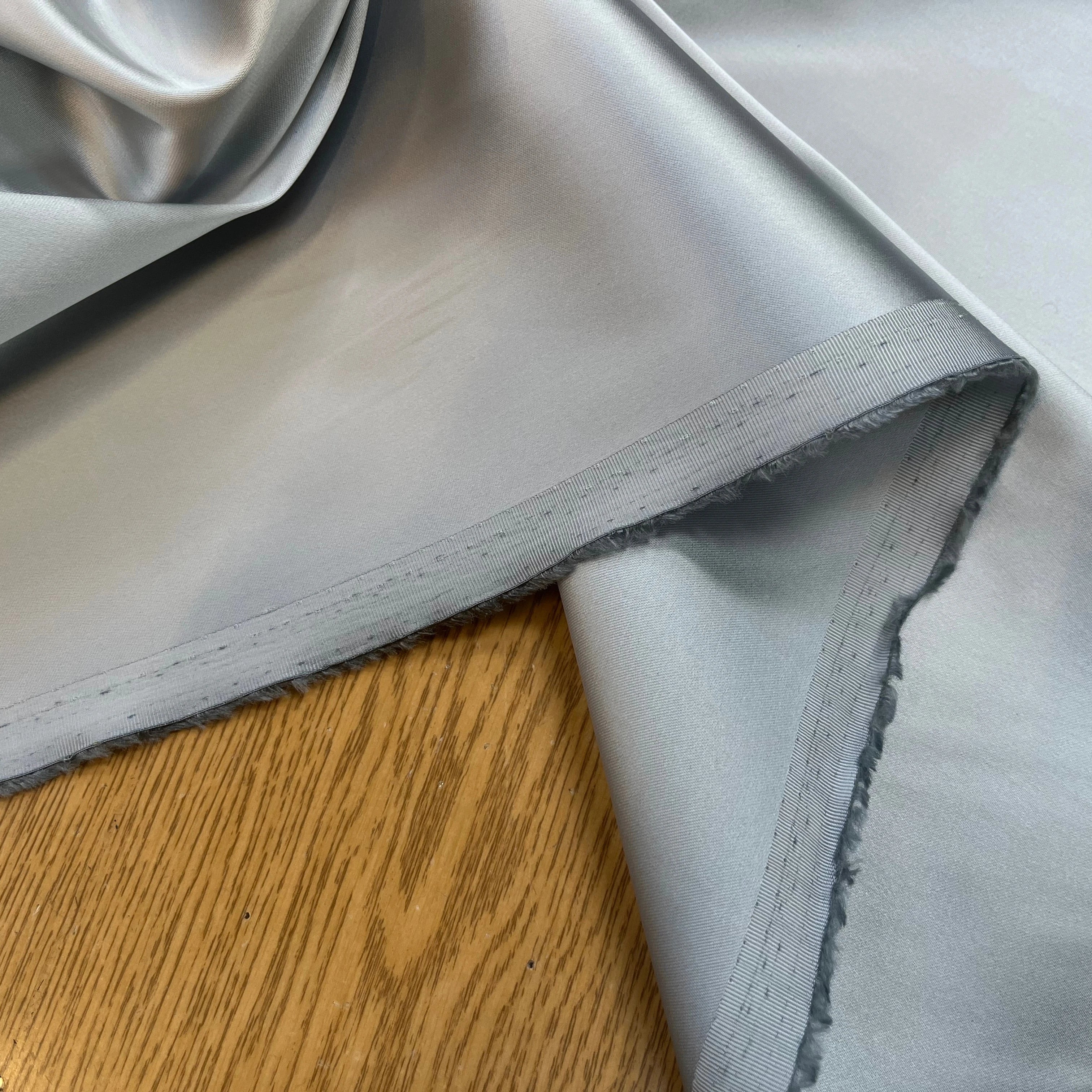 SATIN VISCOSE PEARL 114CM - My Little Coupon