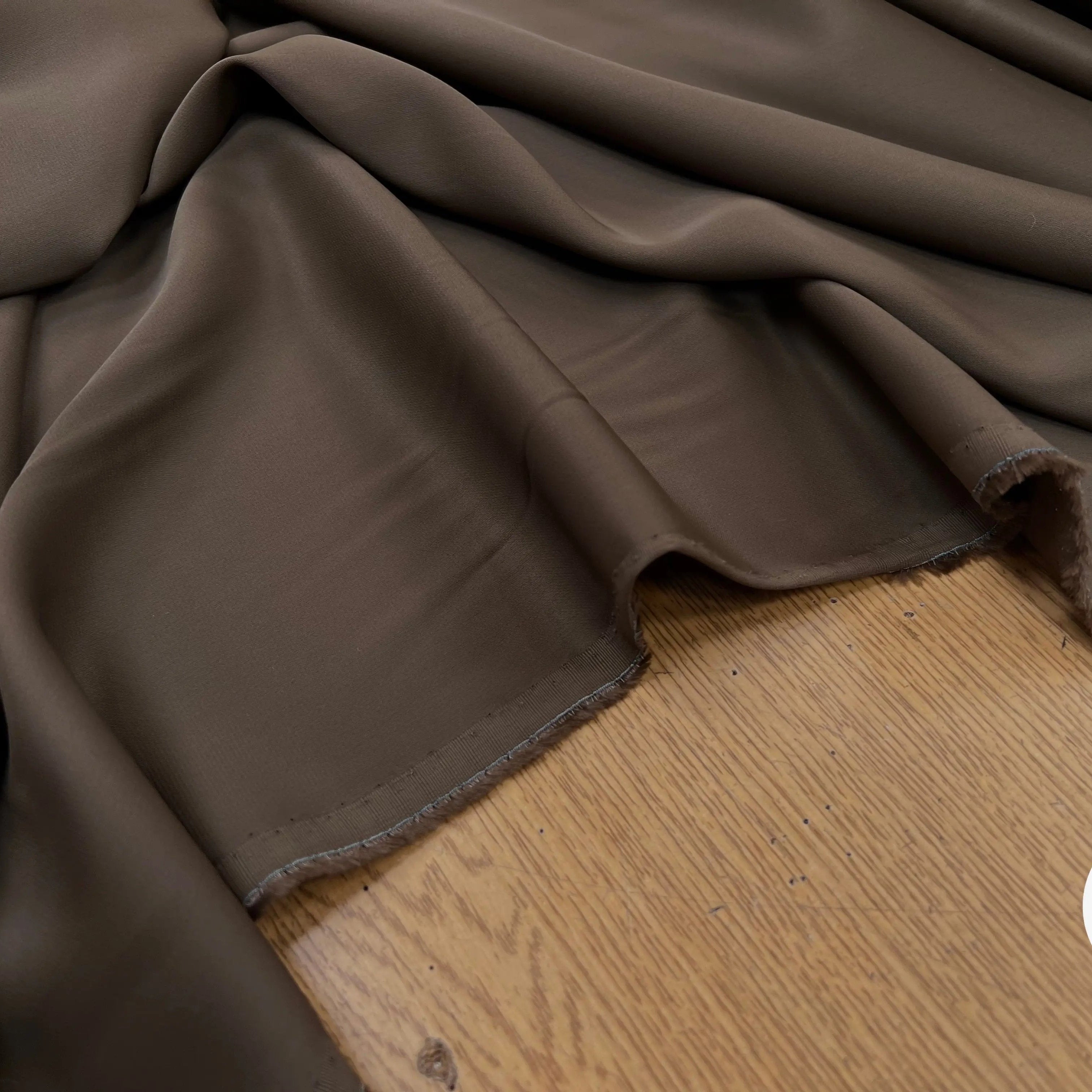 SATIN VISCOSE PEAU DE PÊCHE STRETCH MARRON - My Little Coupon