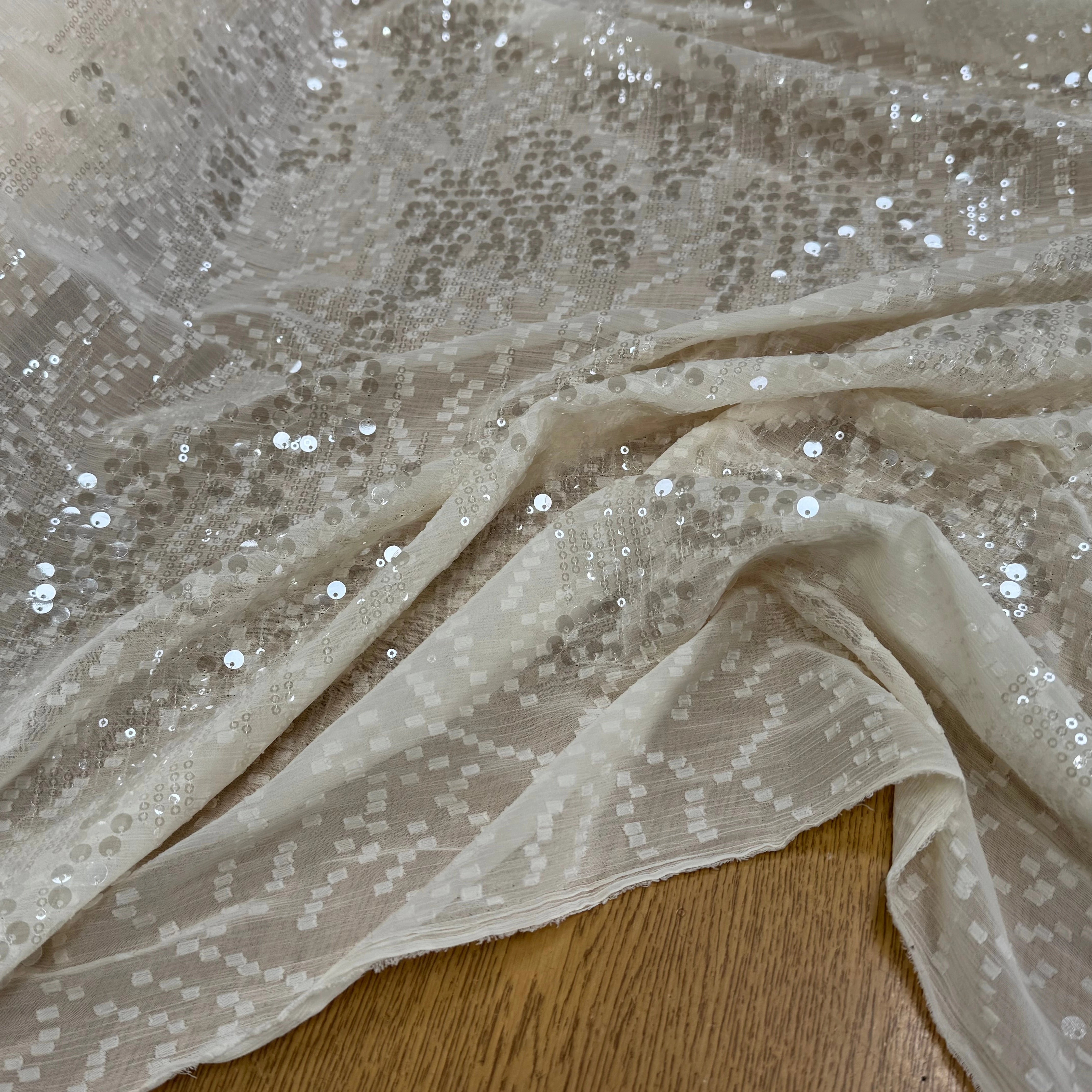 SEQUIN BRODÉ SUR CREPE ÉCRU - My Little Coupon