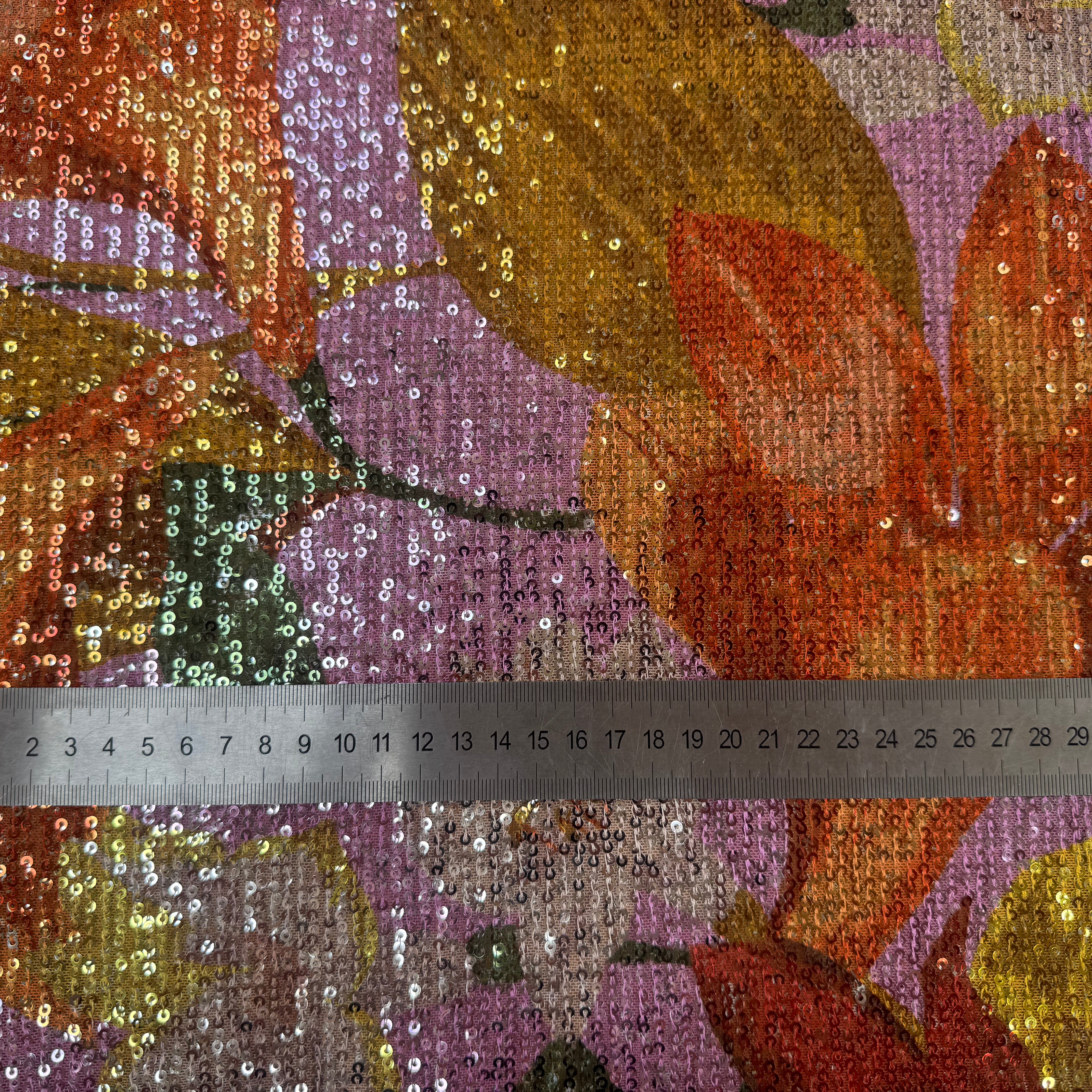 SEQUIN FOND ROSE MOTIFS FLEURS JAUNE ORANGE ET VERT - My Little Coupon