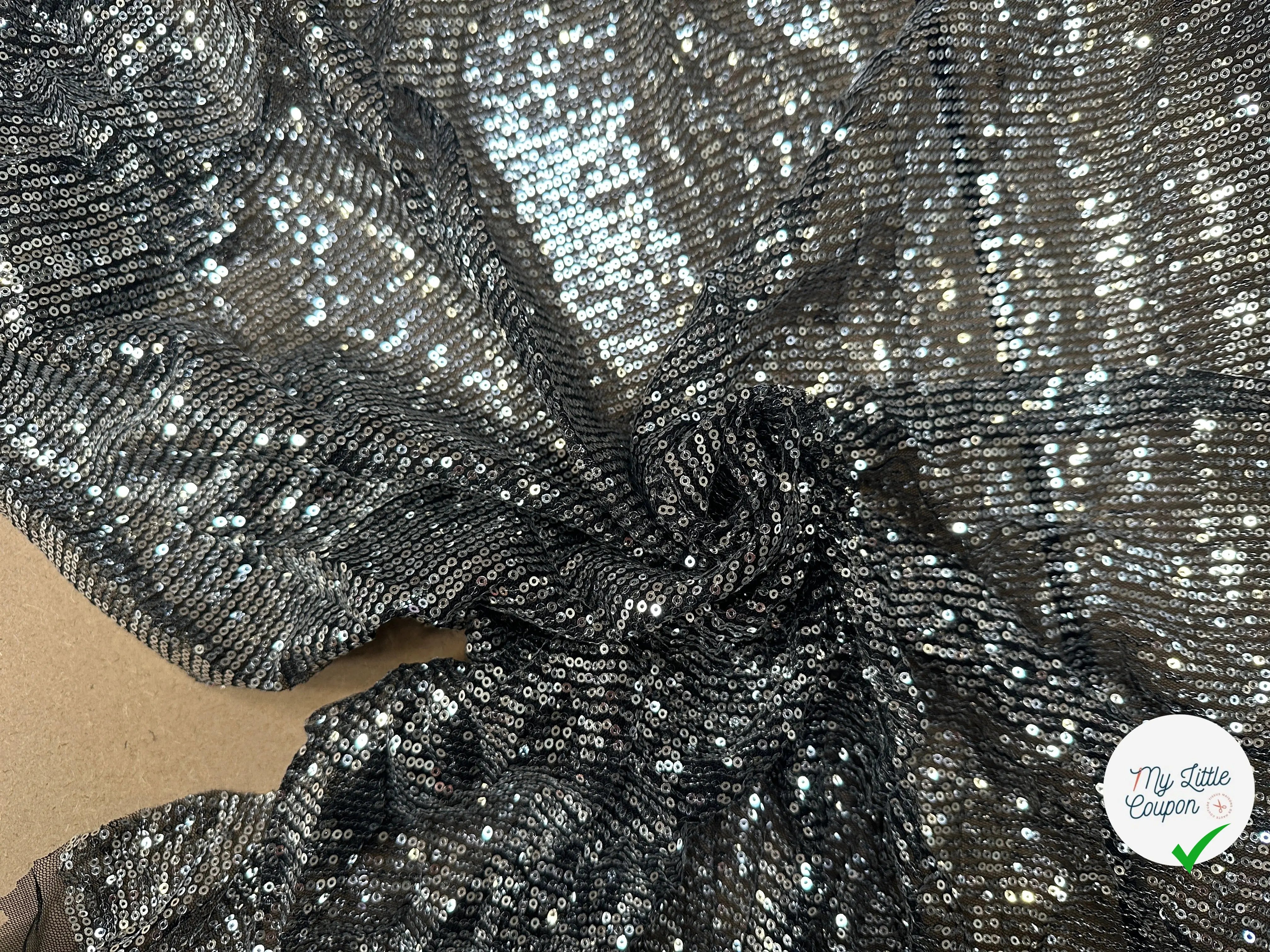 SEQUIN NUIT DE FOLIE 4 AM TOUJOURS PAS RENTRĂEÂ - My Little Coupon