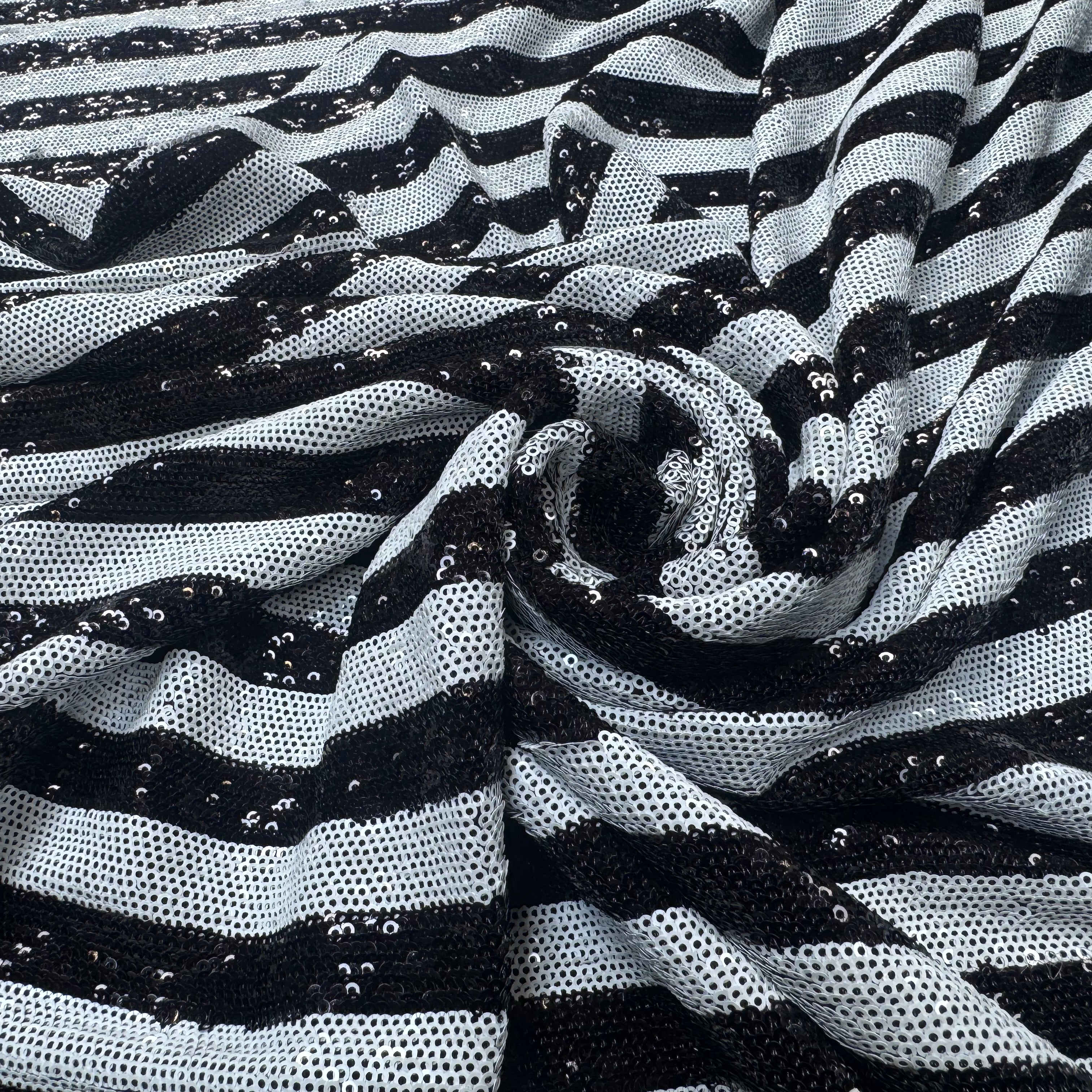SEQUIN RAYURES BLANC ET NOIR ITALIENNE - My Little Coupon