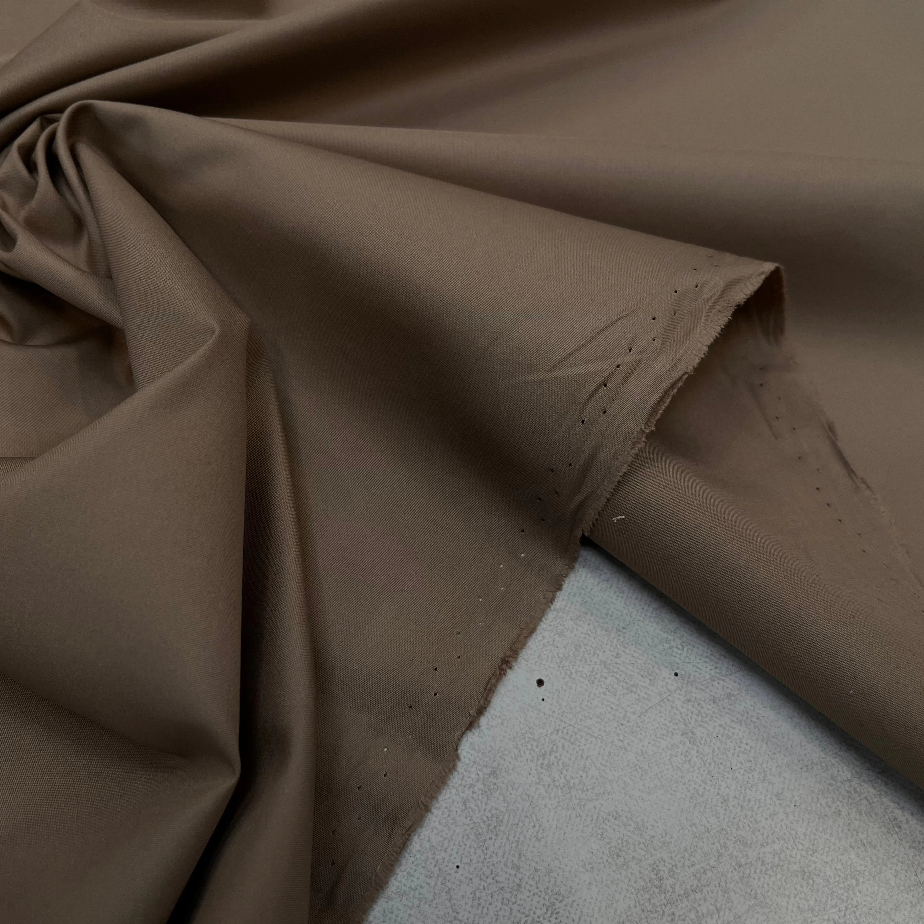 TAFFETAS UNI SABLE FONCÉ - My Little Coupon