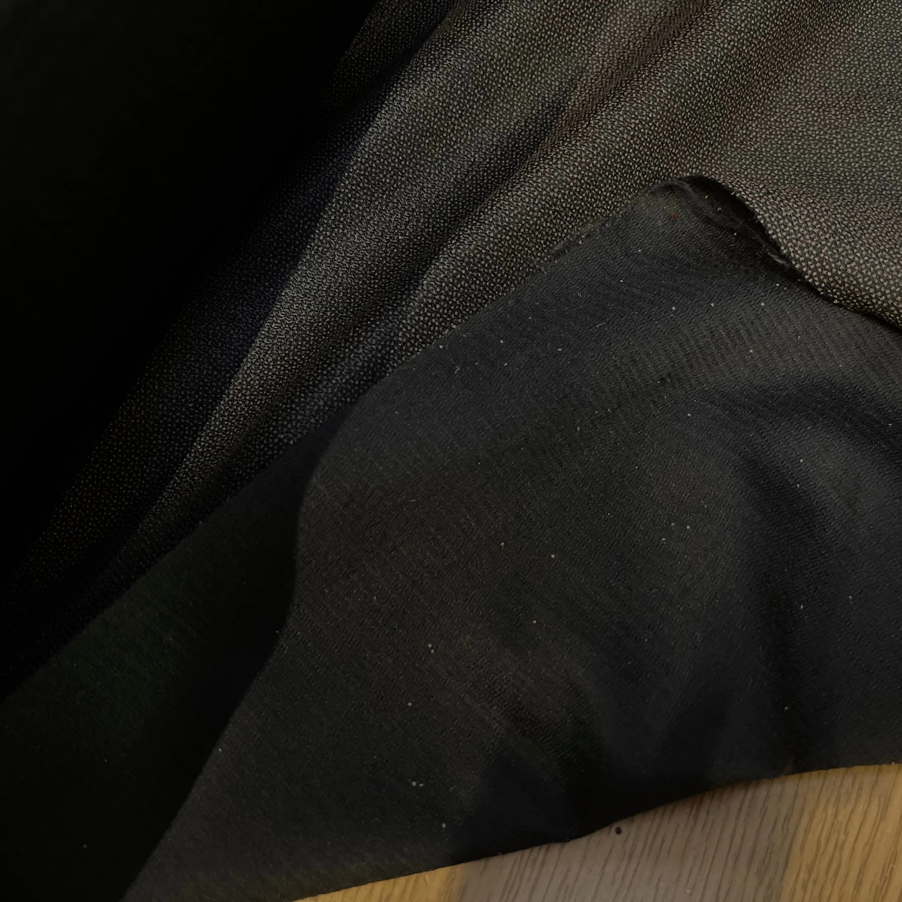 THERMOCOLLANT NOIR À GRAINS BRONZE ENVERS MOLLETONNÉ - My Little Coupon