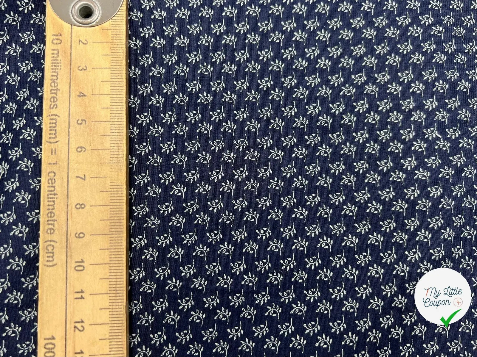 TISSU 100% COTON FERMIÈRE FOND BLEU MOTIF FEUILLAGES - My Little Coupon - tissu - coudre