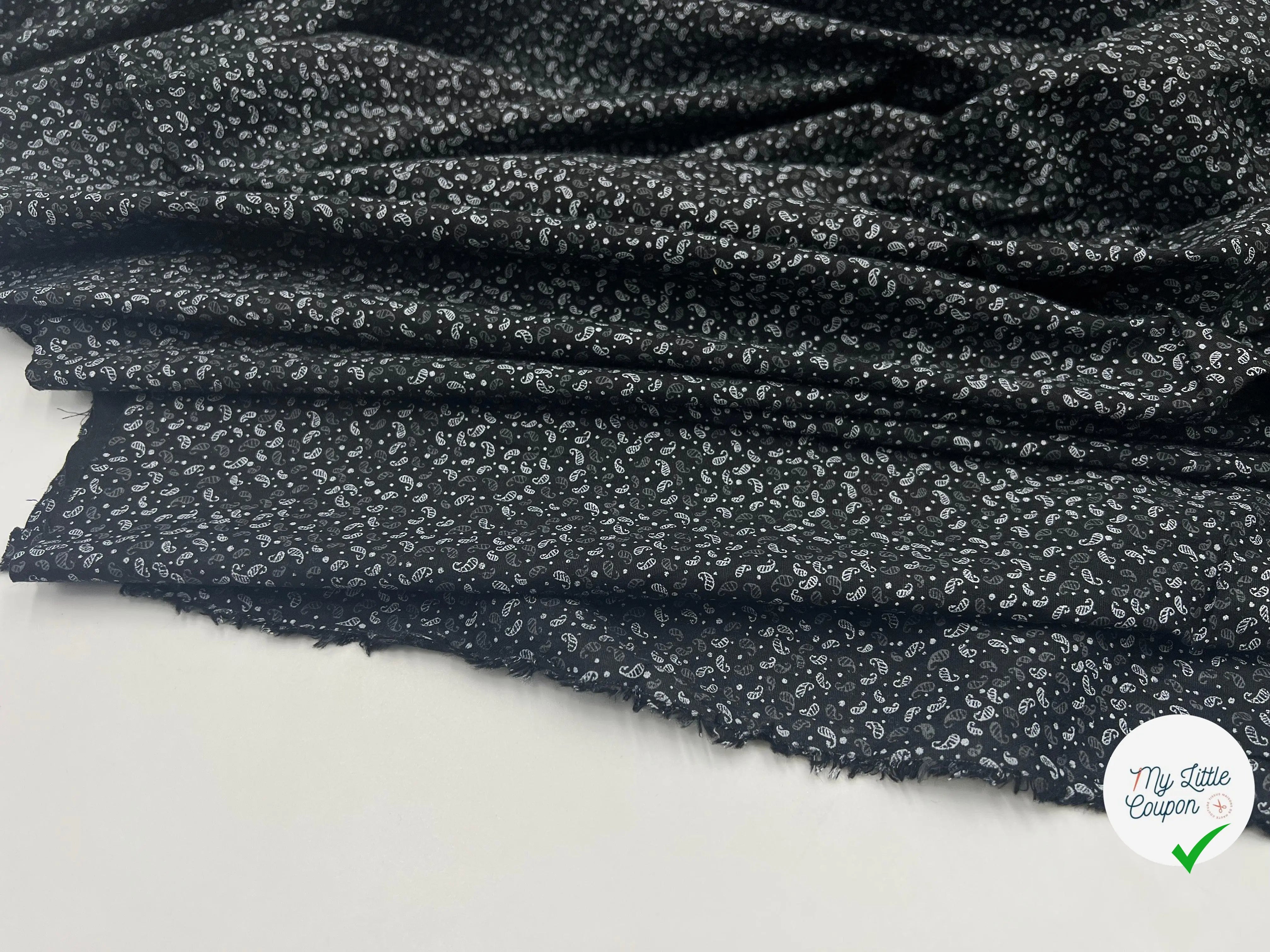 TISSU 100% COTON FERMIÈRE MICRO PAISLEY SUR FOND NOIR - My Little Coupon - tissu - coudre