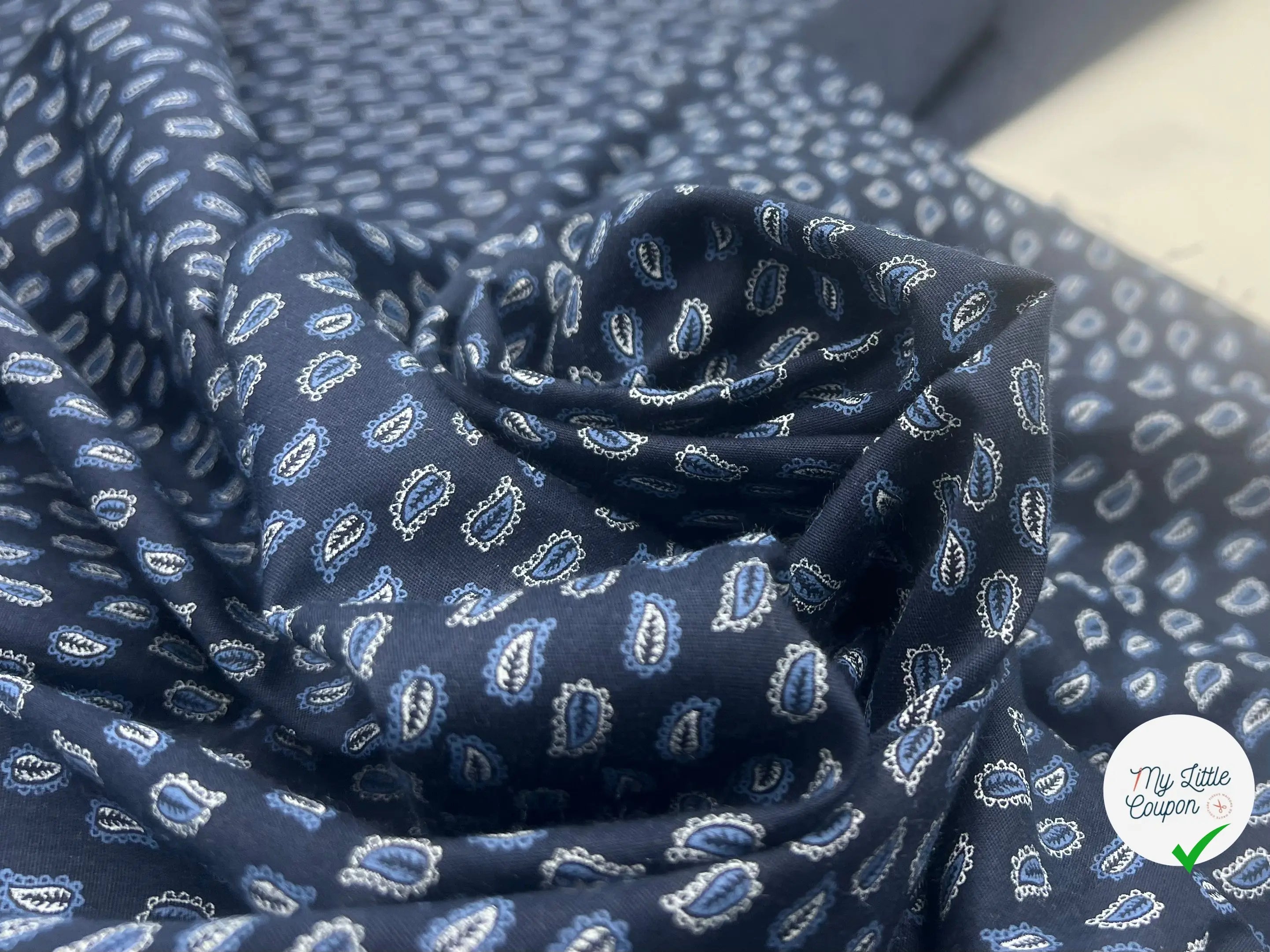 TISSU 100% COTON FERMIÈRE PETITS FEUILLAGES D'UNE NUIT SUR L'OCÉAN - My Little Coupon - tissu - coudre