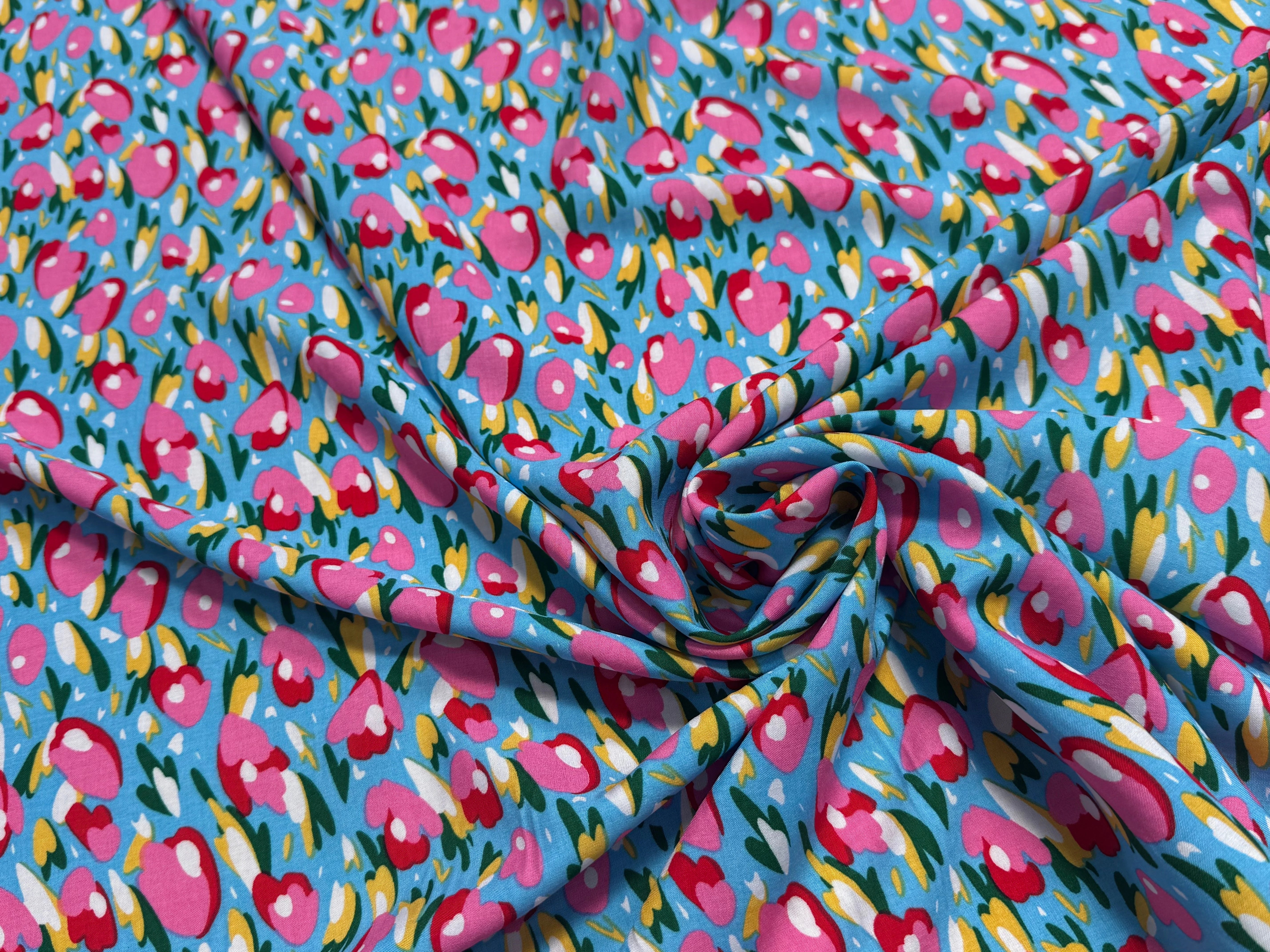 TISSU 100% VISCOSE FOND BONNIE BLUE IMPRIMÉ TULIP - My Little Coupon