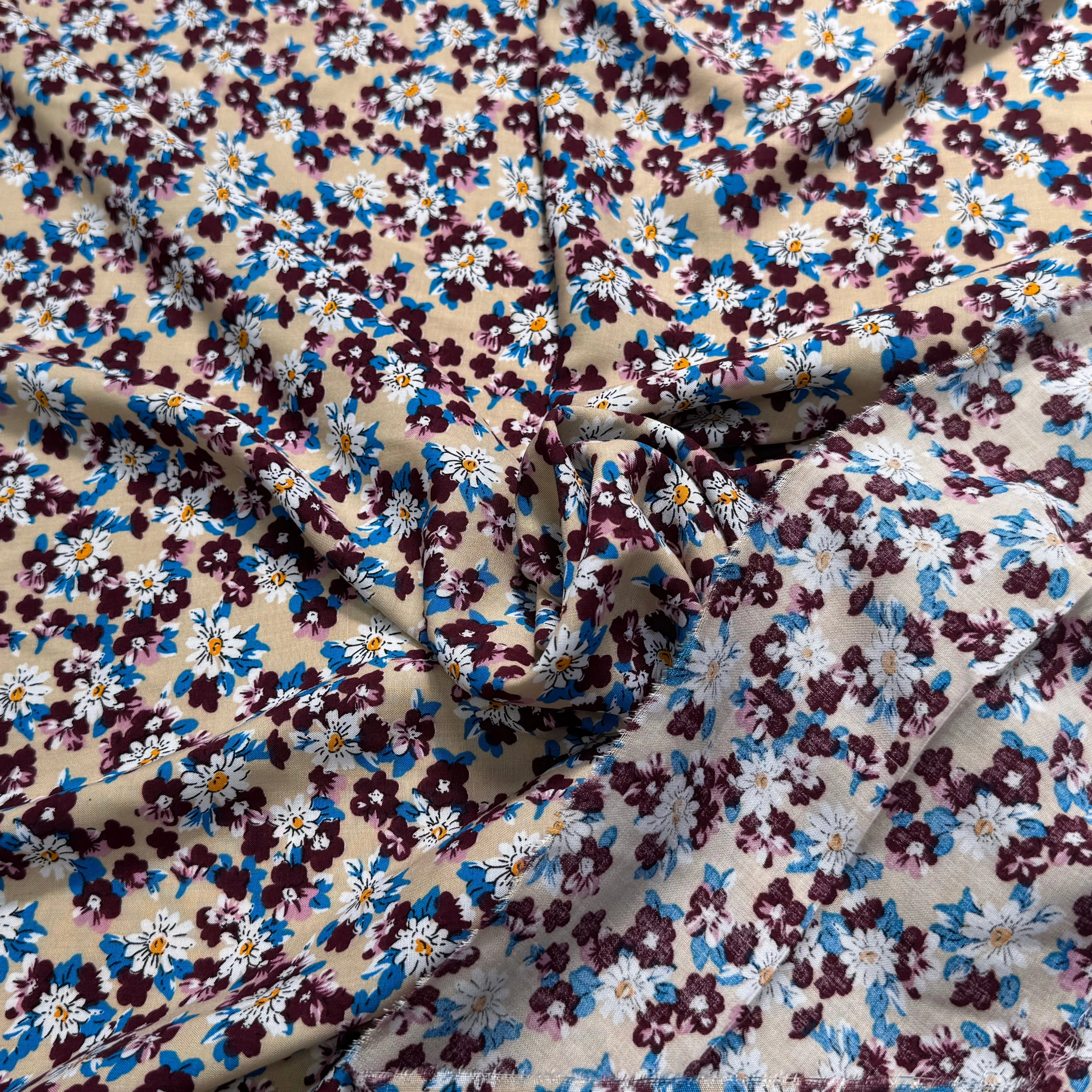 TISSU 100% VISCOSE FOND CAFÉ AU LAIT IMPRIMÉ BASE DE FLEURS - My Little Coupon