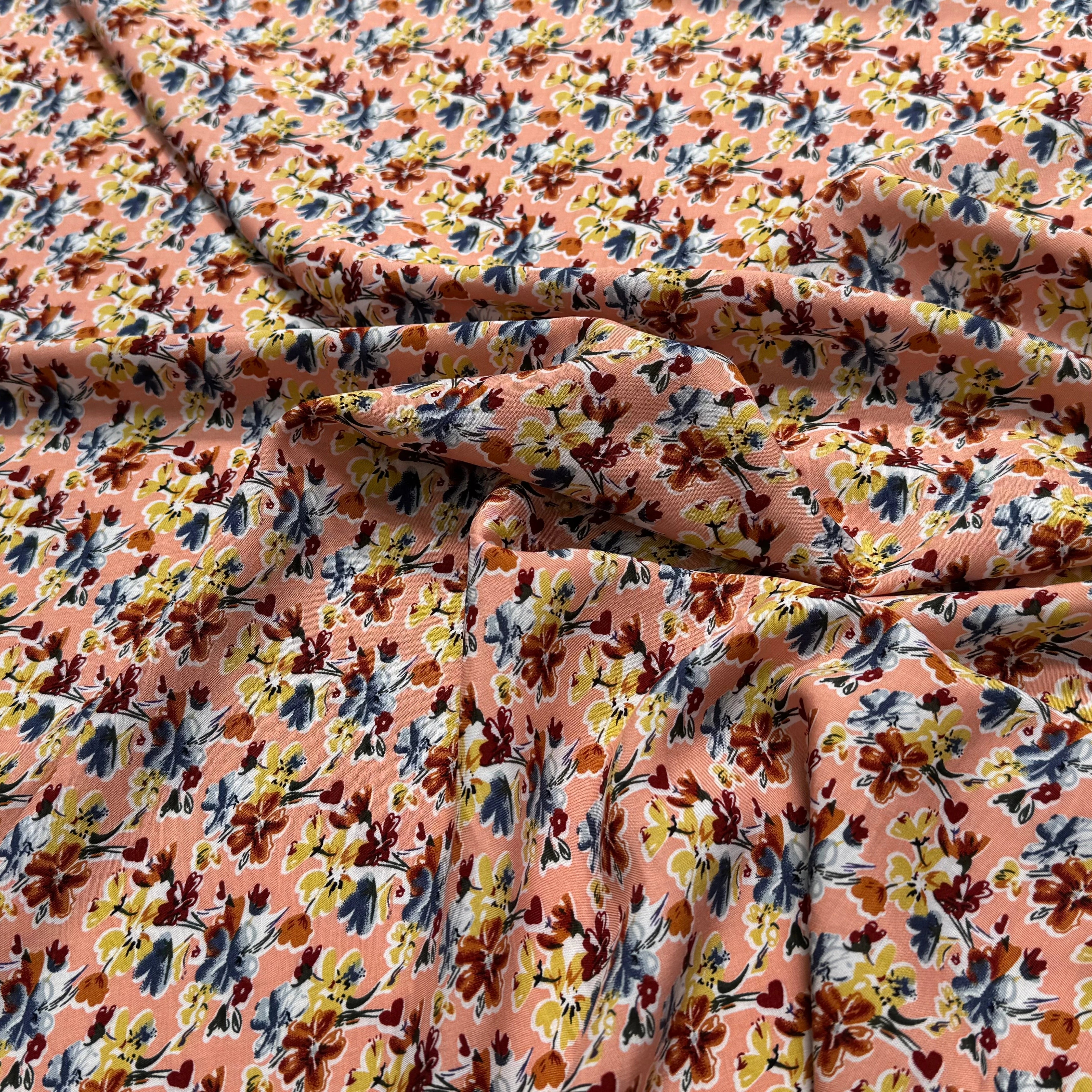 TISSU 100% VISCOSE FOND ORANGE PÊCHE IMPRIMÉ BOUQUETS - My Little Coupon