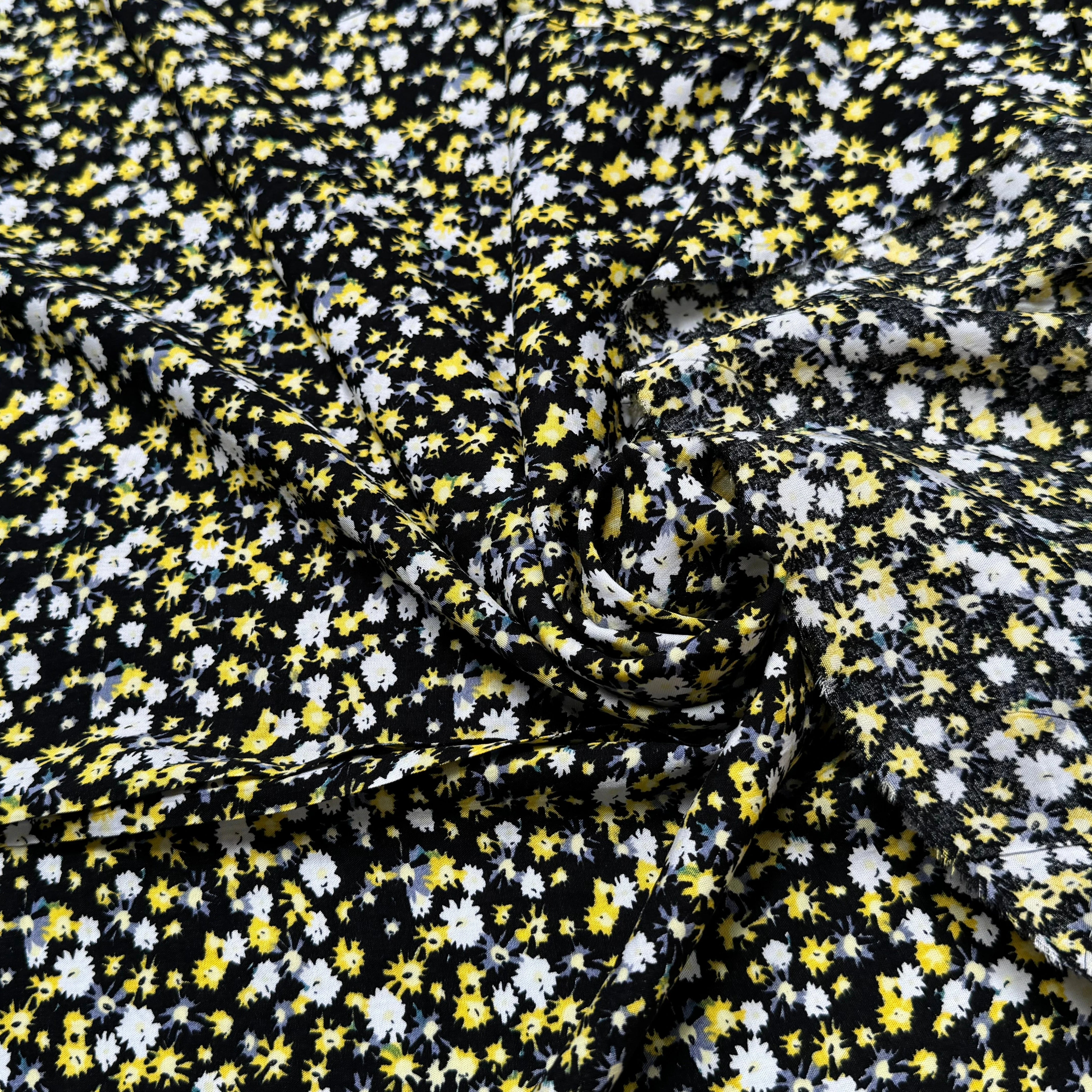 TISSU 100% VISCOSE IMPRIMÉ ARTIFICES FOND NOIR - My Little Coupon